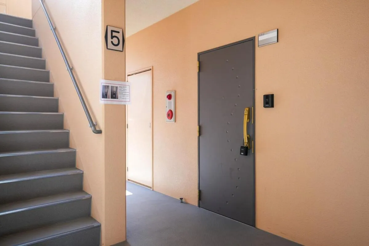 Photo of the whole room in Hotel J&C-I