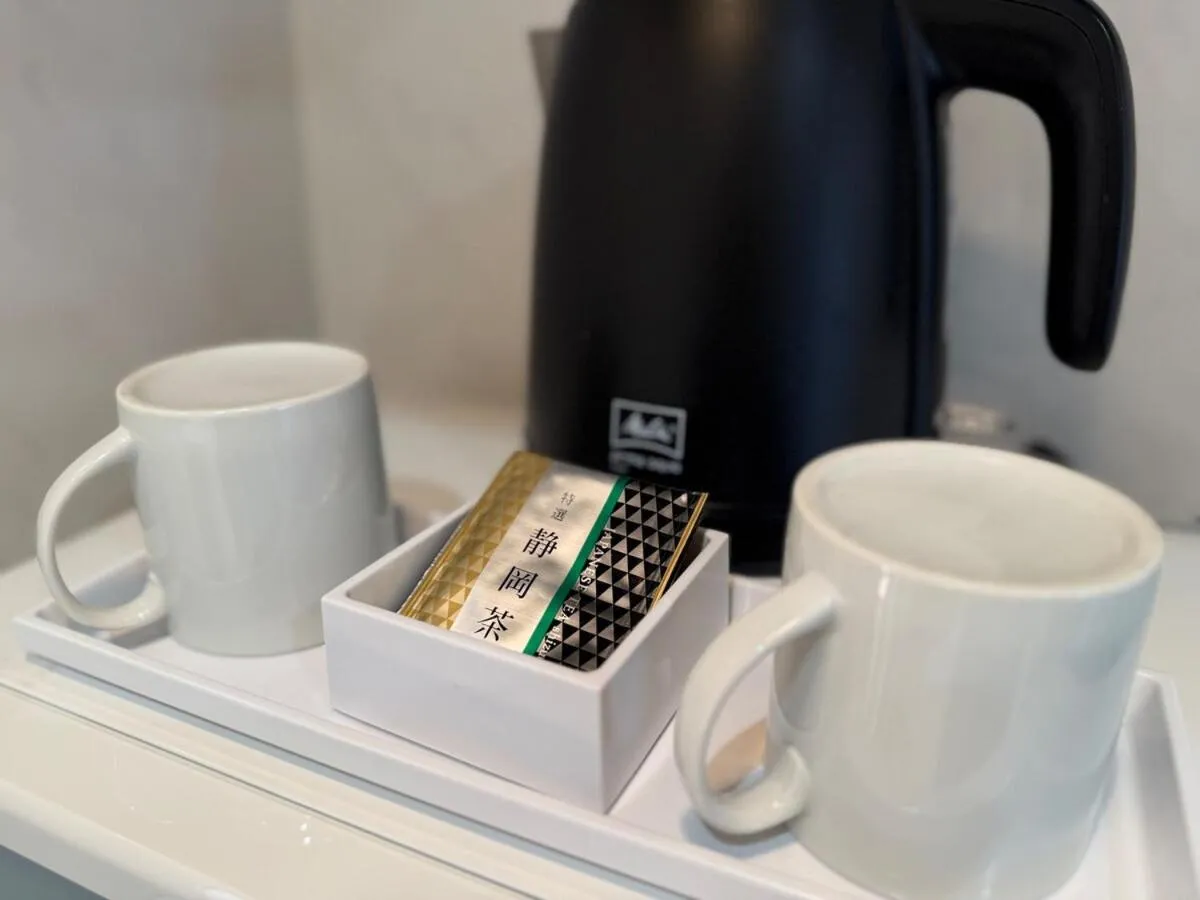 Coffee/tea facilities in Hotel J&C-I