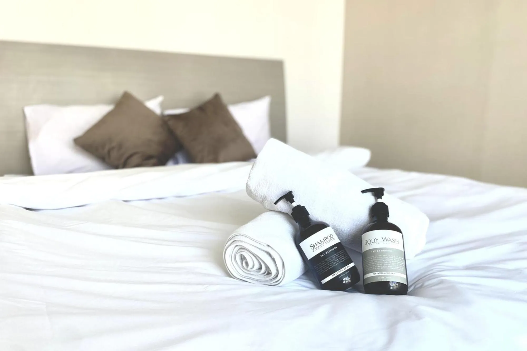 Bed in Luxe Living @Central Park