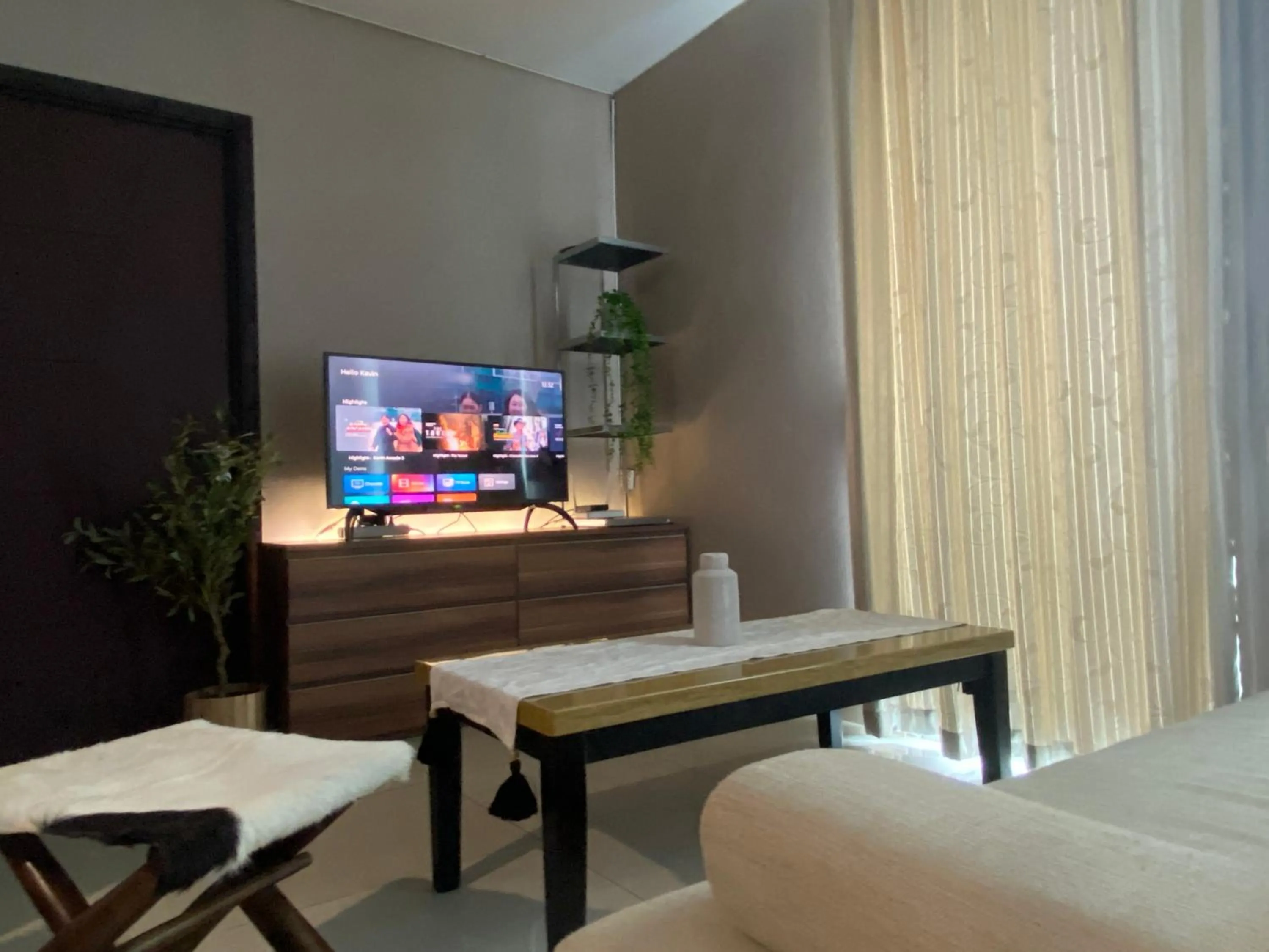 Bed in Luxe Living @Central Park