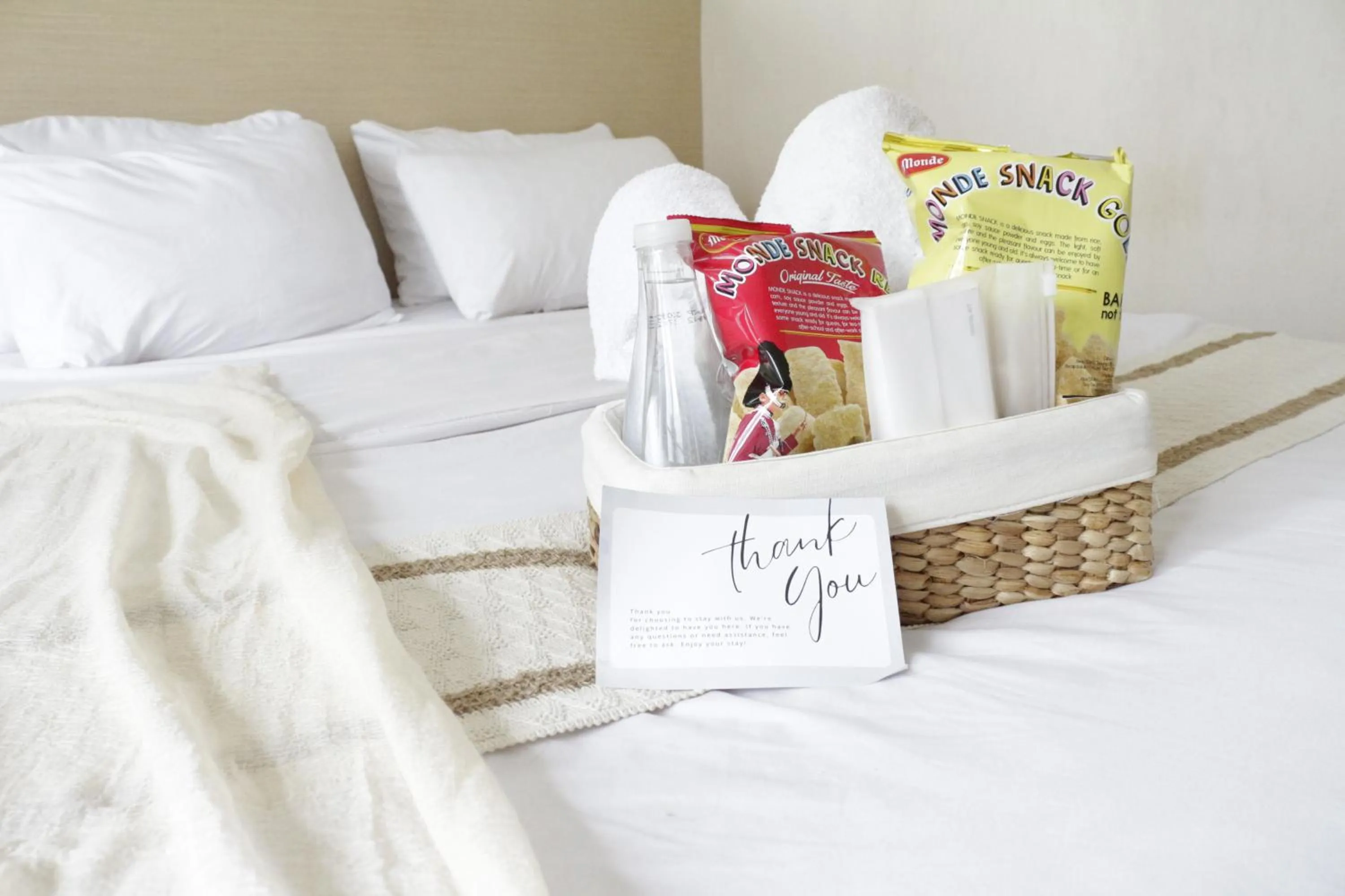 Bed in Luxe Living @Central Park