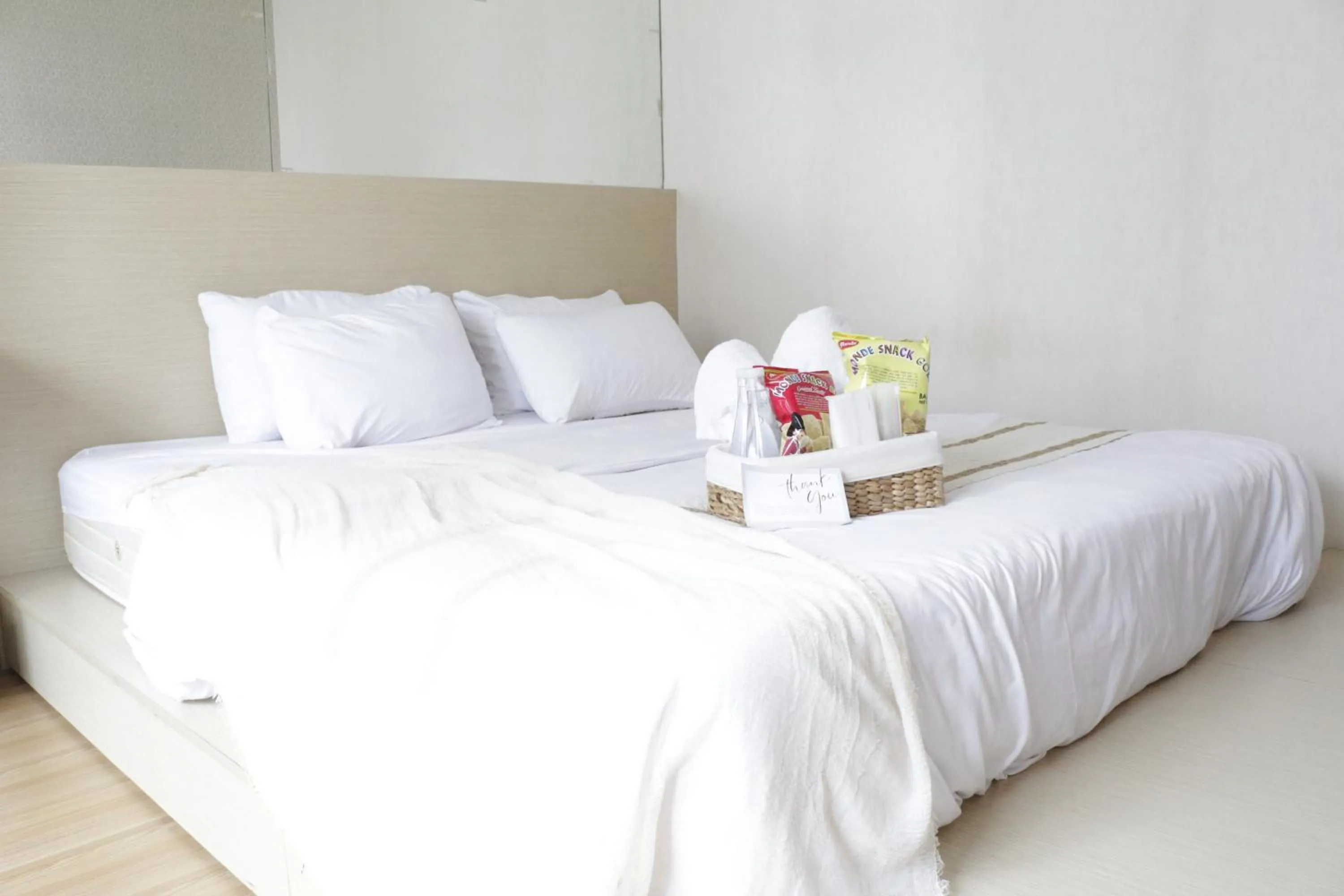 Bed in Luxe Living @Central Park