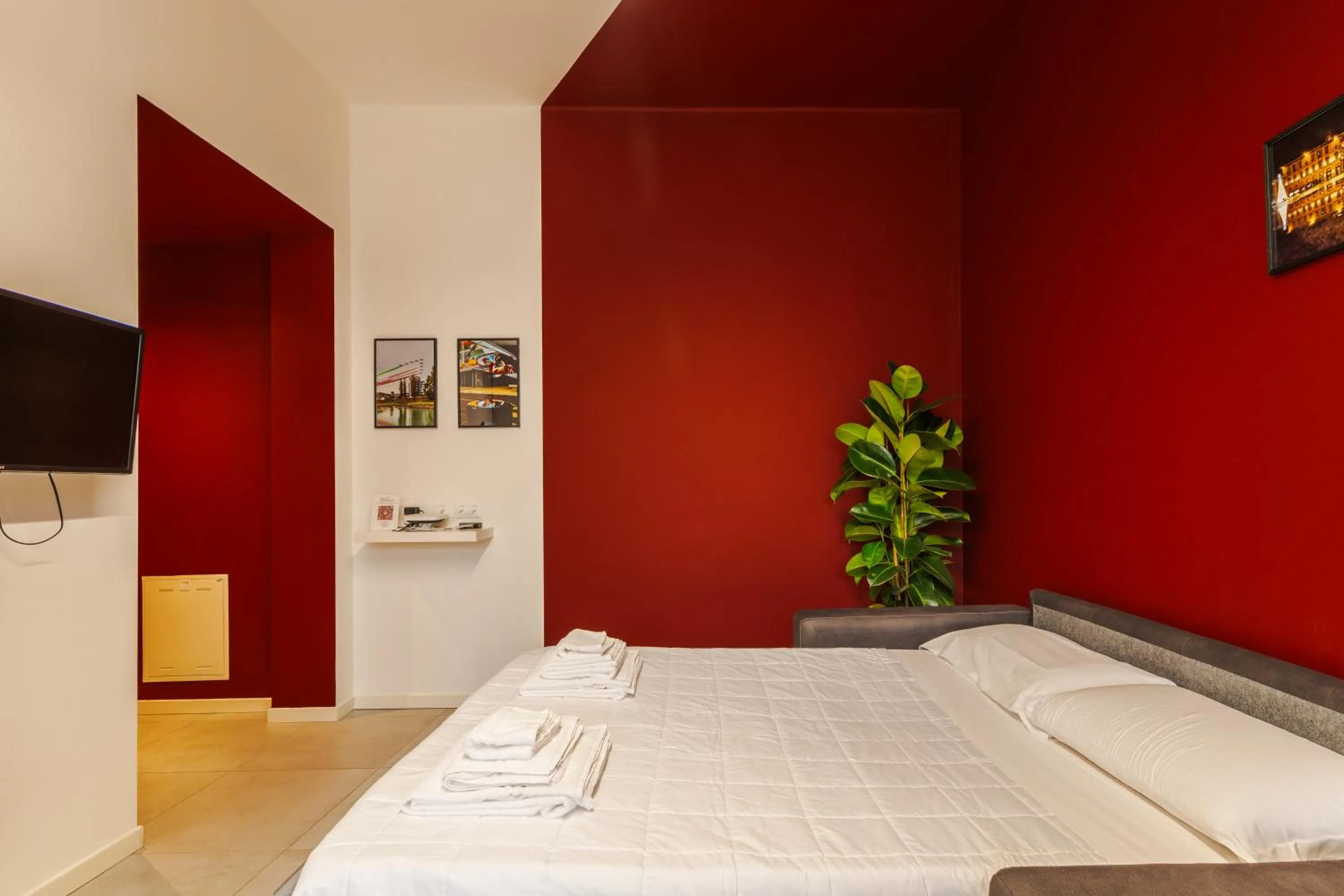 Tosa Apartment - Free WiFi, Air Conditioning & Private Parking
