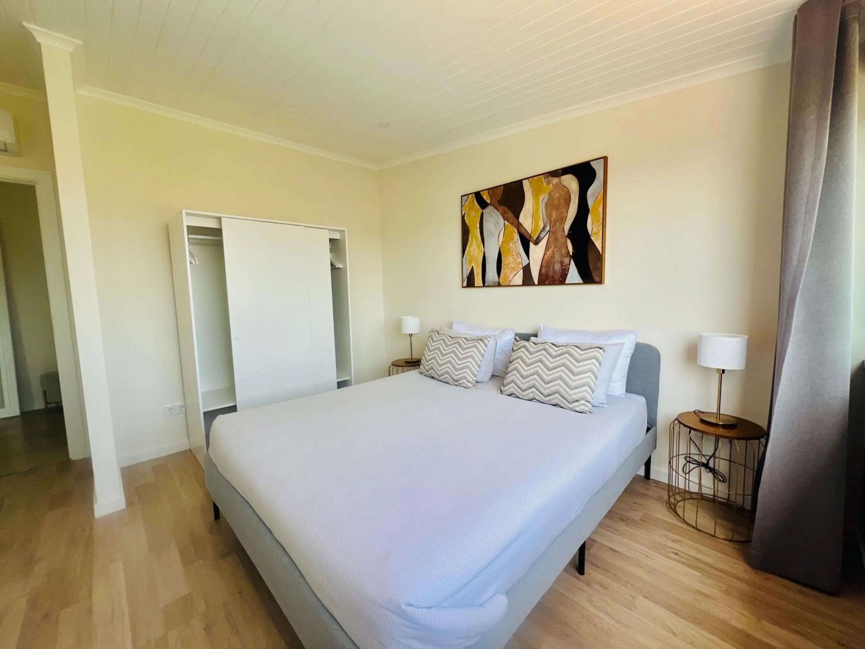 Bed in Vila Pombal Tomar Apartments - Pool & City Views