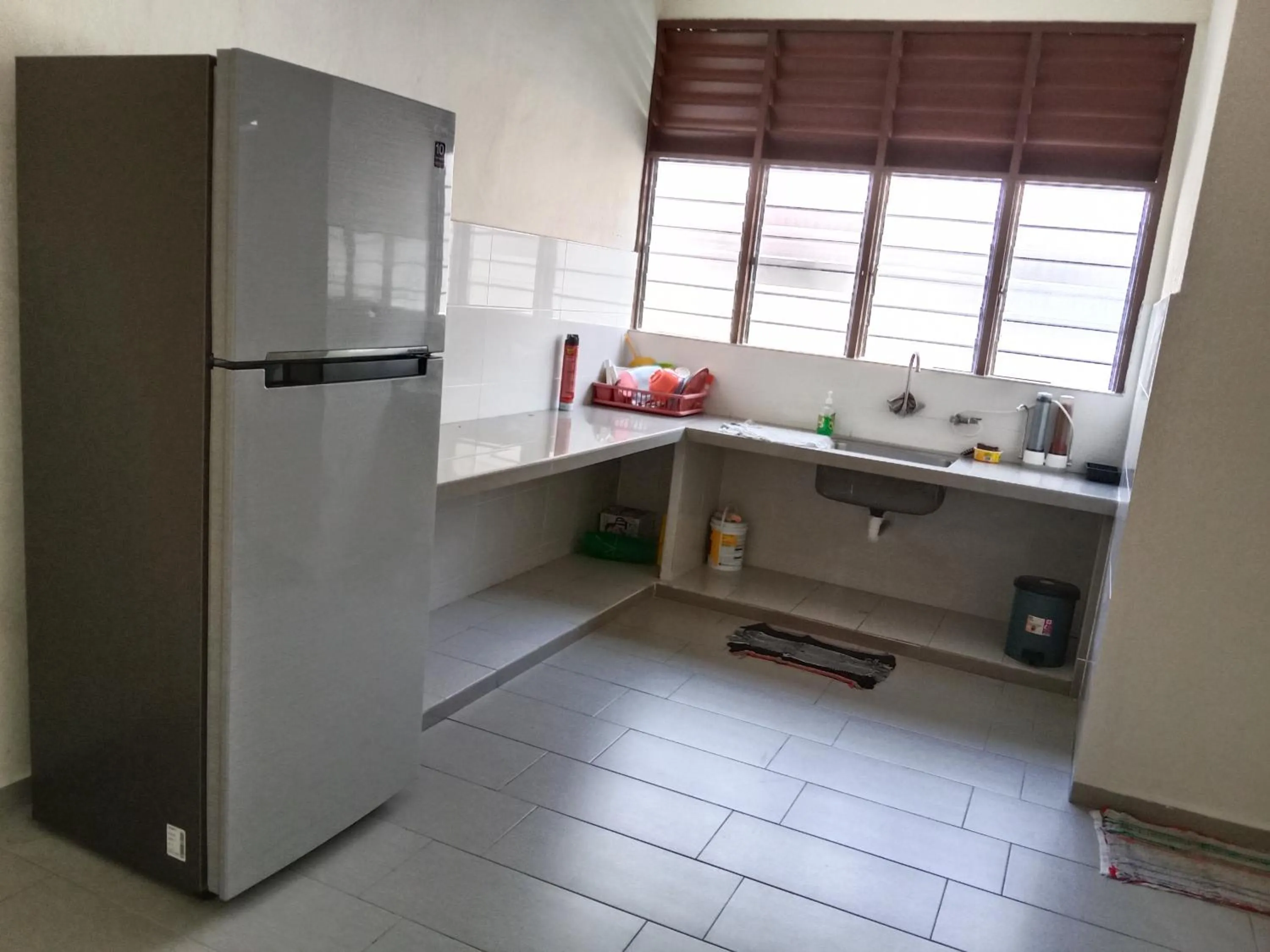 Kitchen or kitchenette in CLP perai homestay near Sri Muniswarar Temple 2