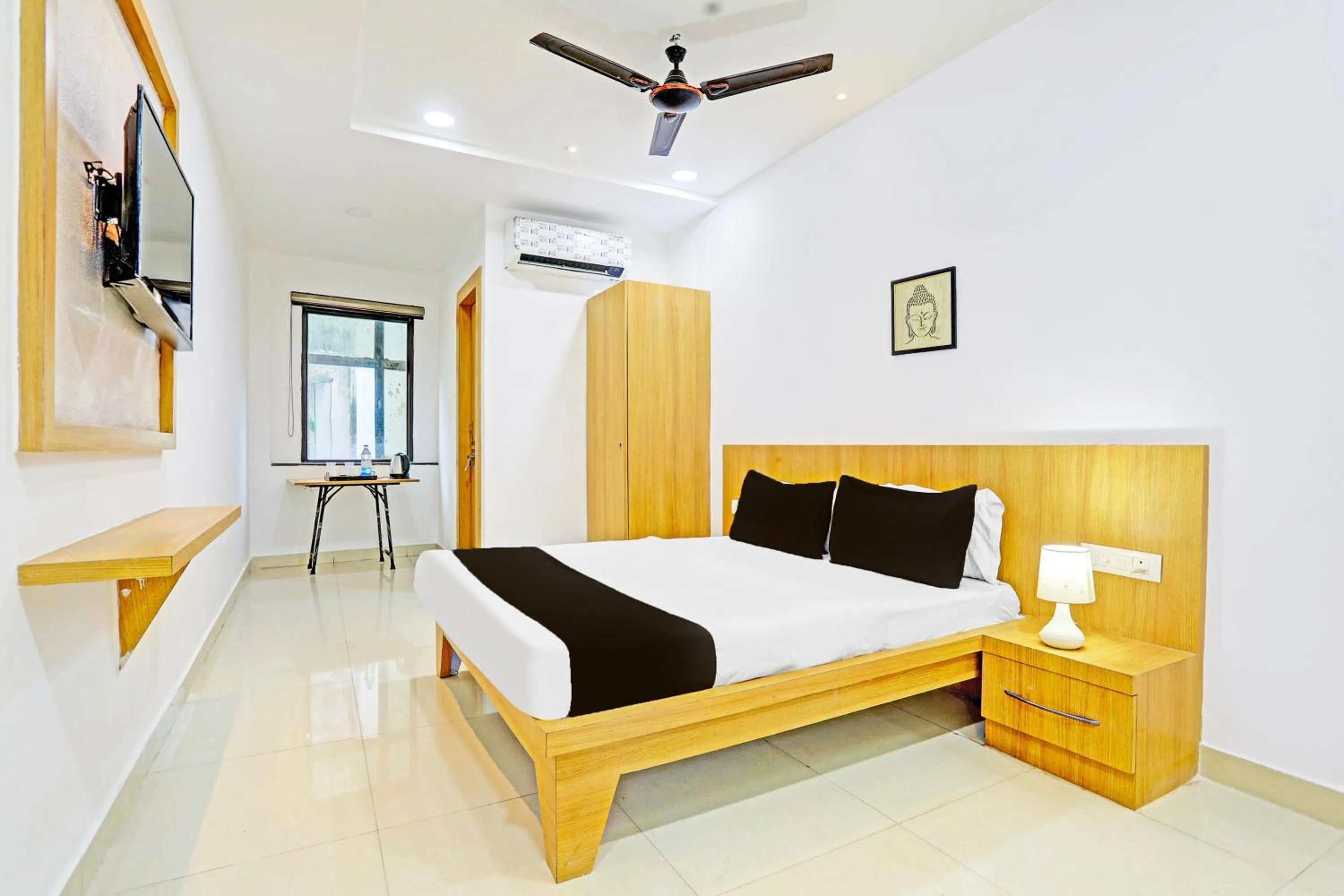 Bedroom, Bed in Super Hotel O Raipur