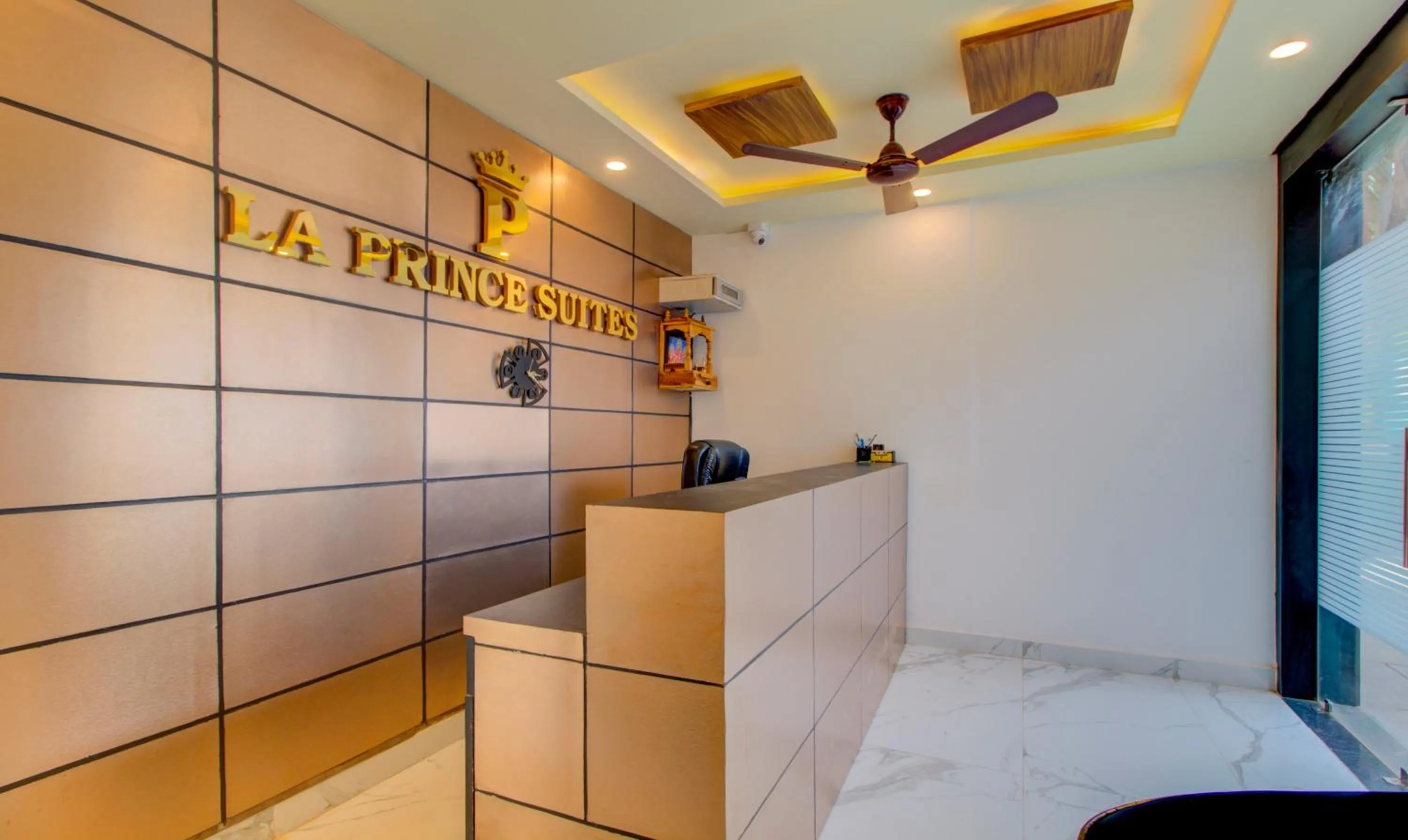 Lobby or reception in Treebo Code Red