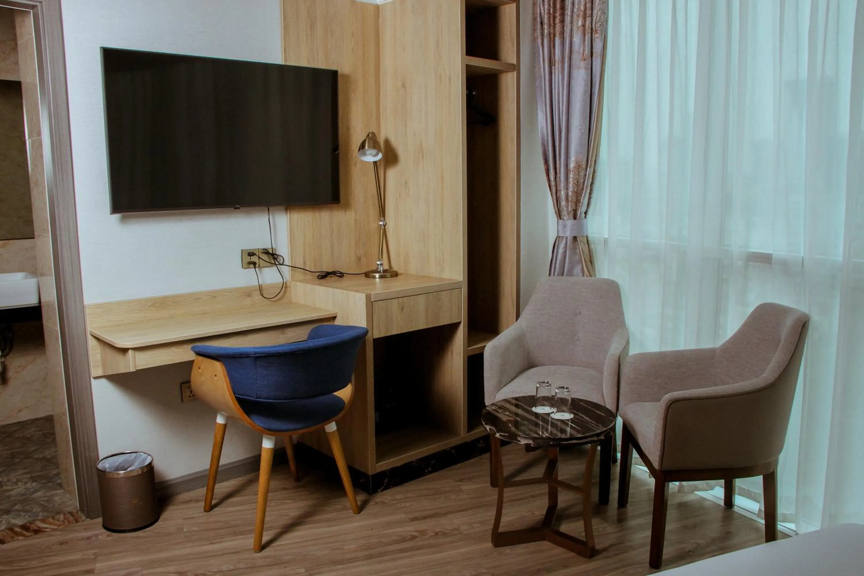 TV and multimedia in Gold Source Hotel