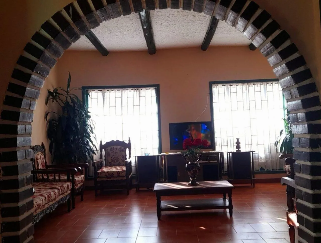 Communal lounge/ TV room in Hotel Casa San Rafael