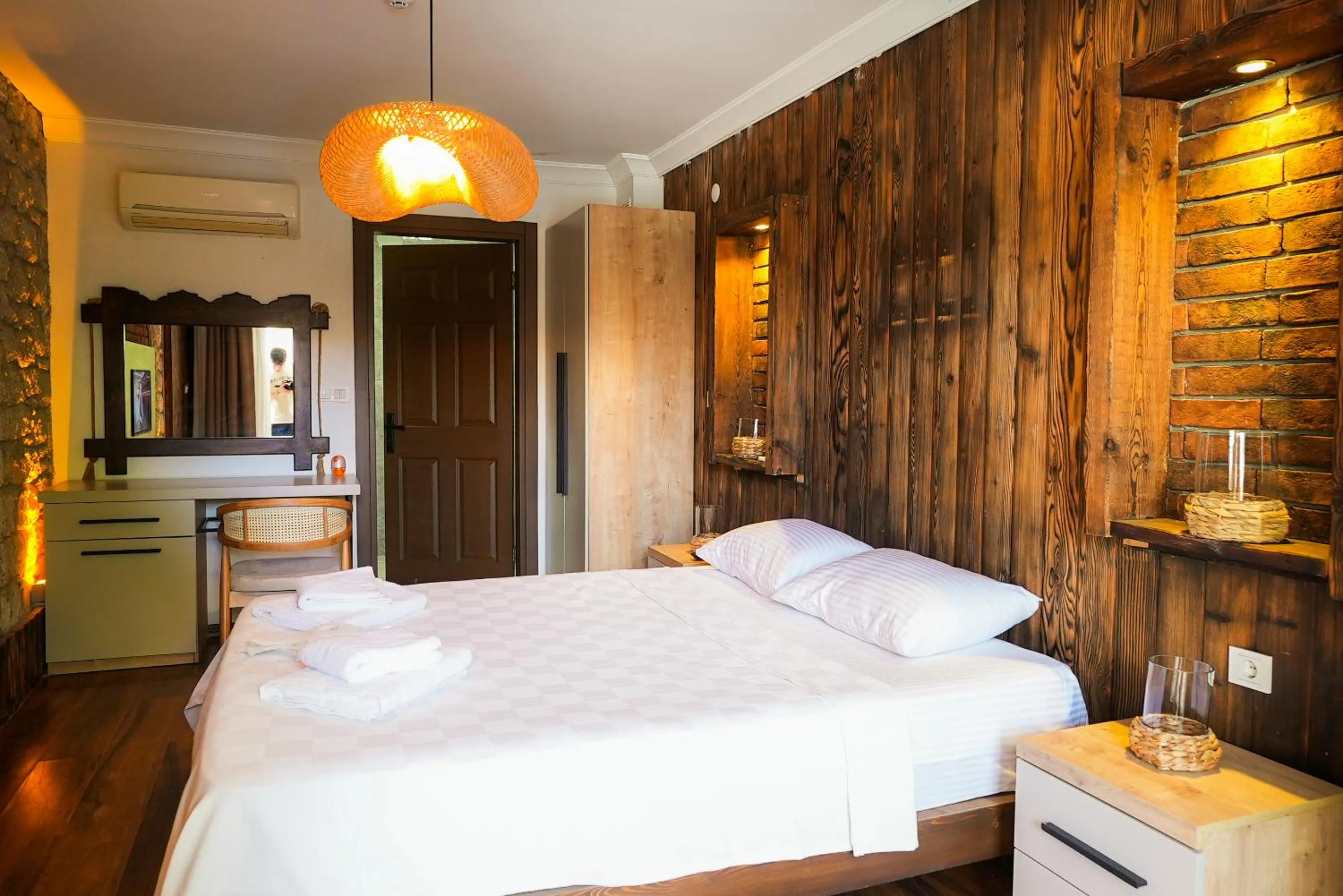 Bed in NURİYE ALACATI