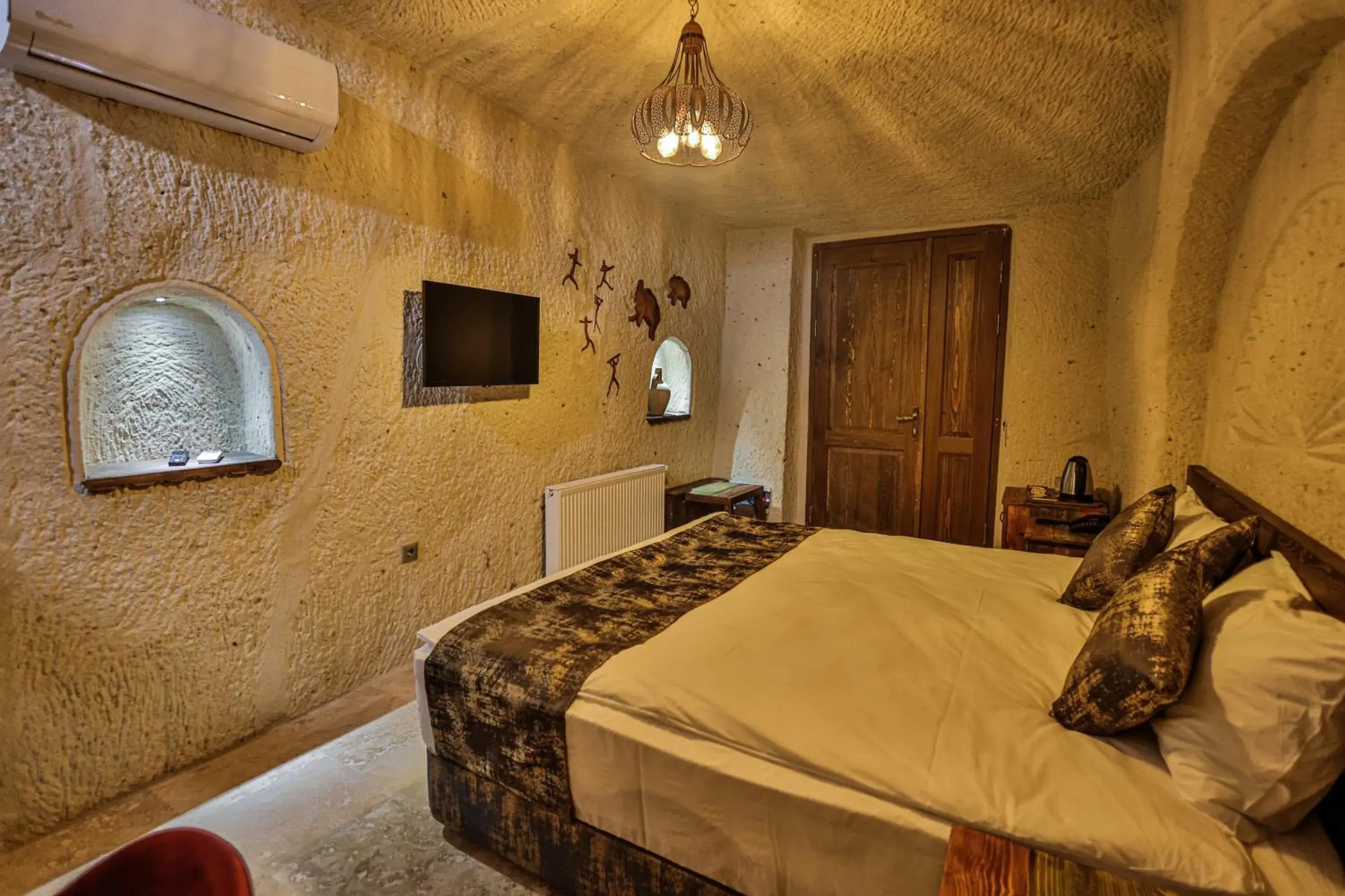 Photo of the whole room, Bed in CaveAdocia Stone&Cave Hotel Photo of the whole room, Bed in CaveAdocia Stone&Cave Hotel