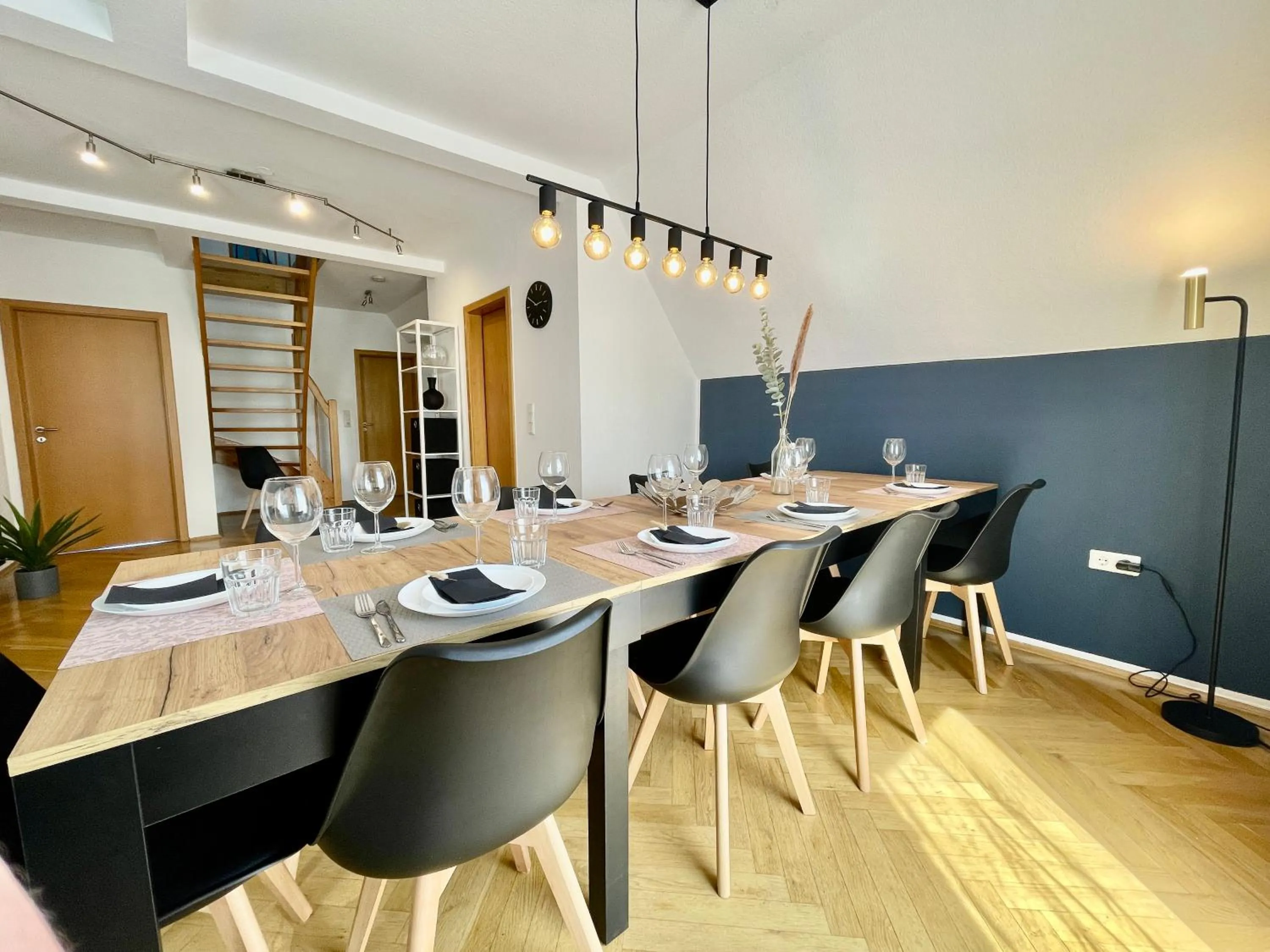 Living room in Design Maisonette I Kamin I 10 Personen I Netflix