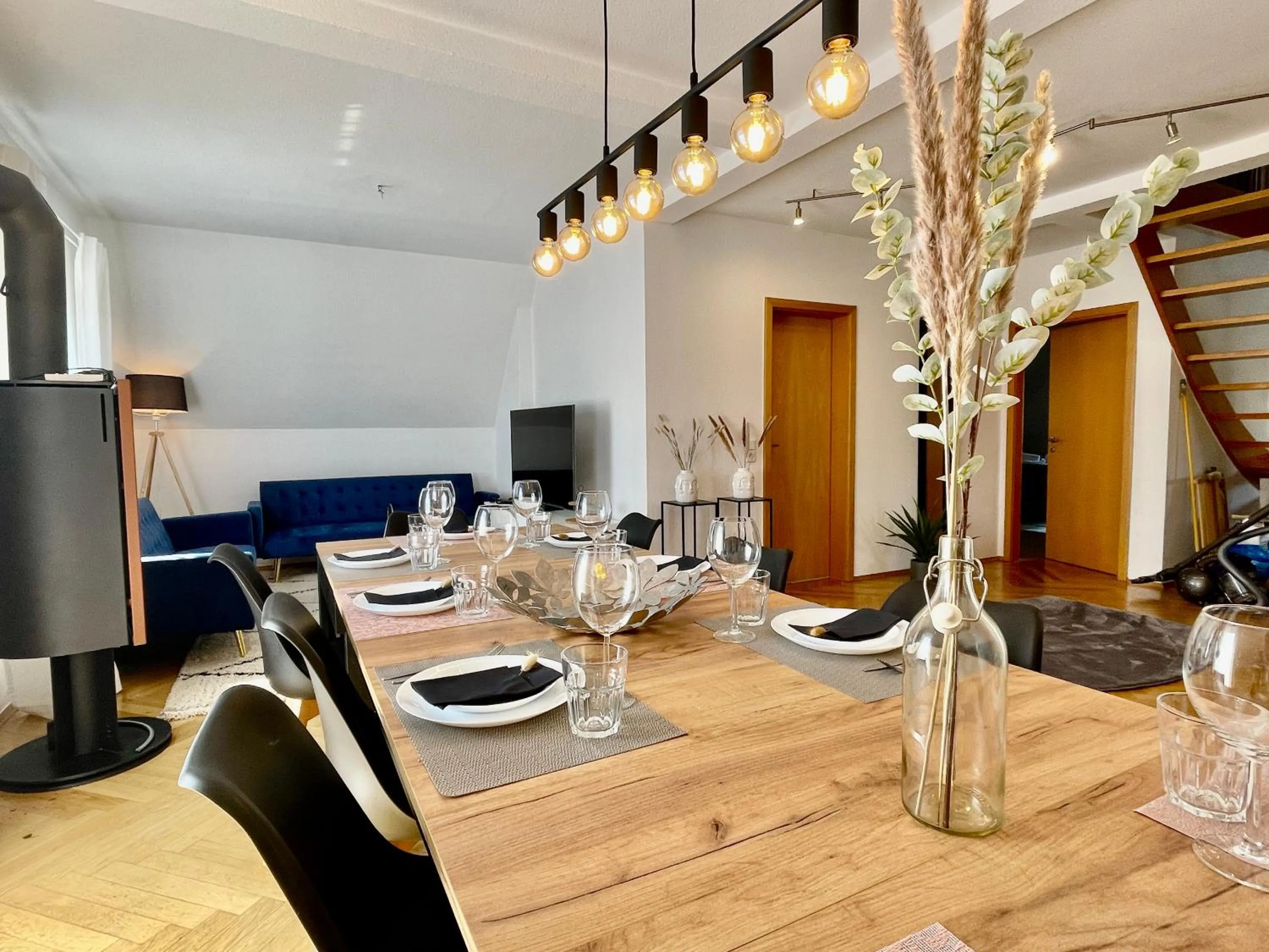 Living room in Design Maisonette I Kamin I 10 Personen I Netflix