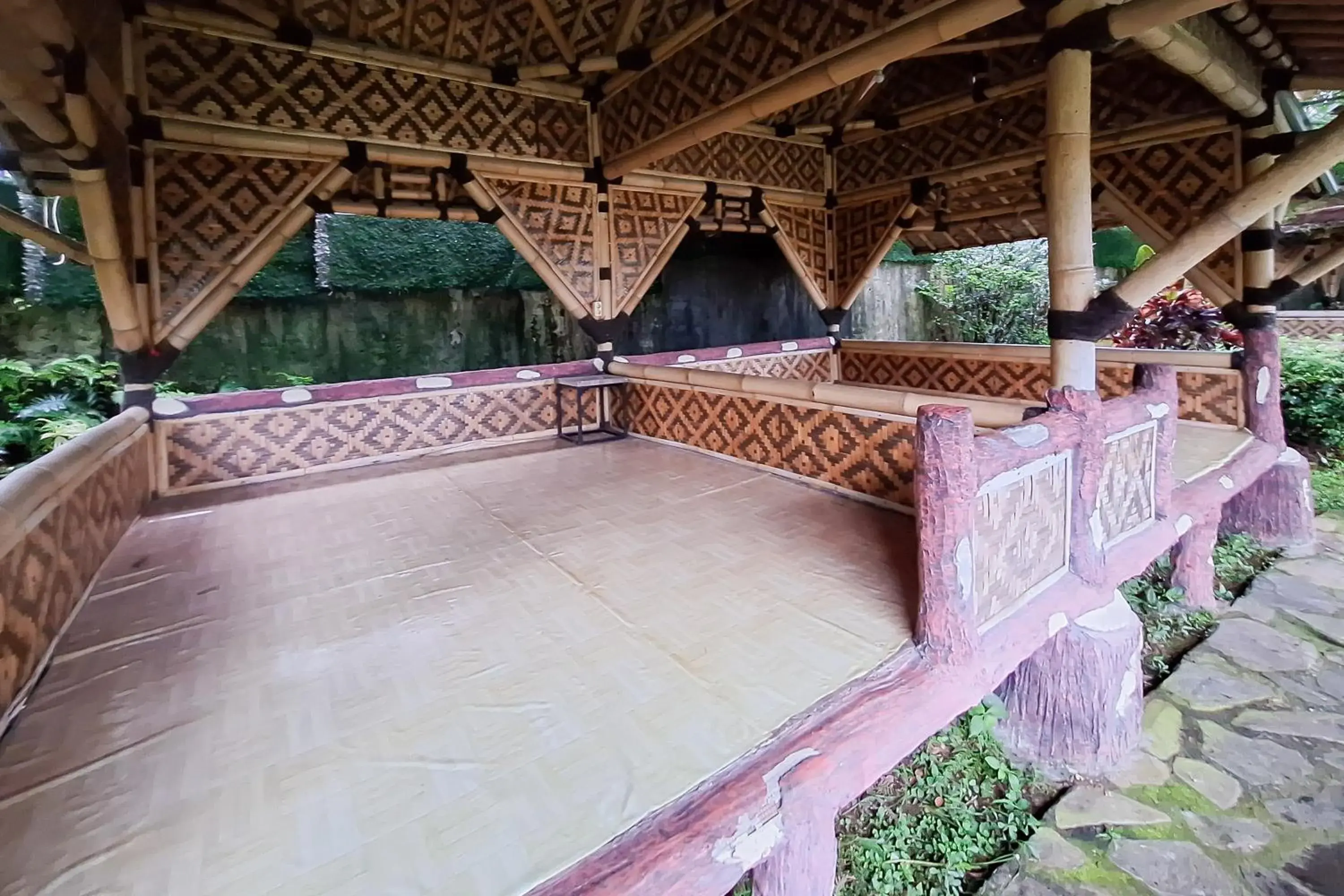 Property building in RedDoorz at Kampung Istal Bogor Property building in RedDoorz at Kampung Istal Bogor