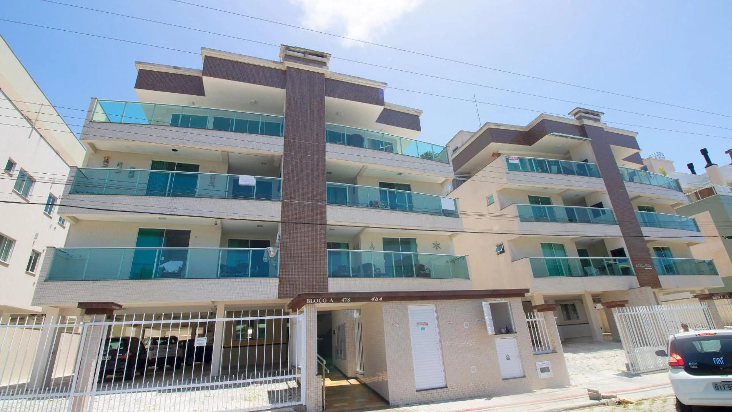 2-Bed Apt w/ BBQ - Downtown Bombinhas CAA103