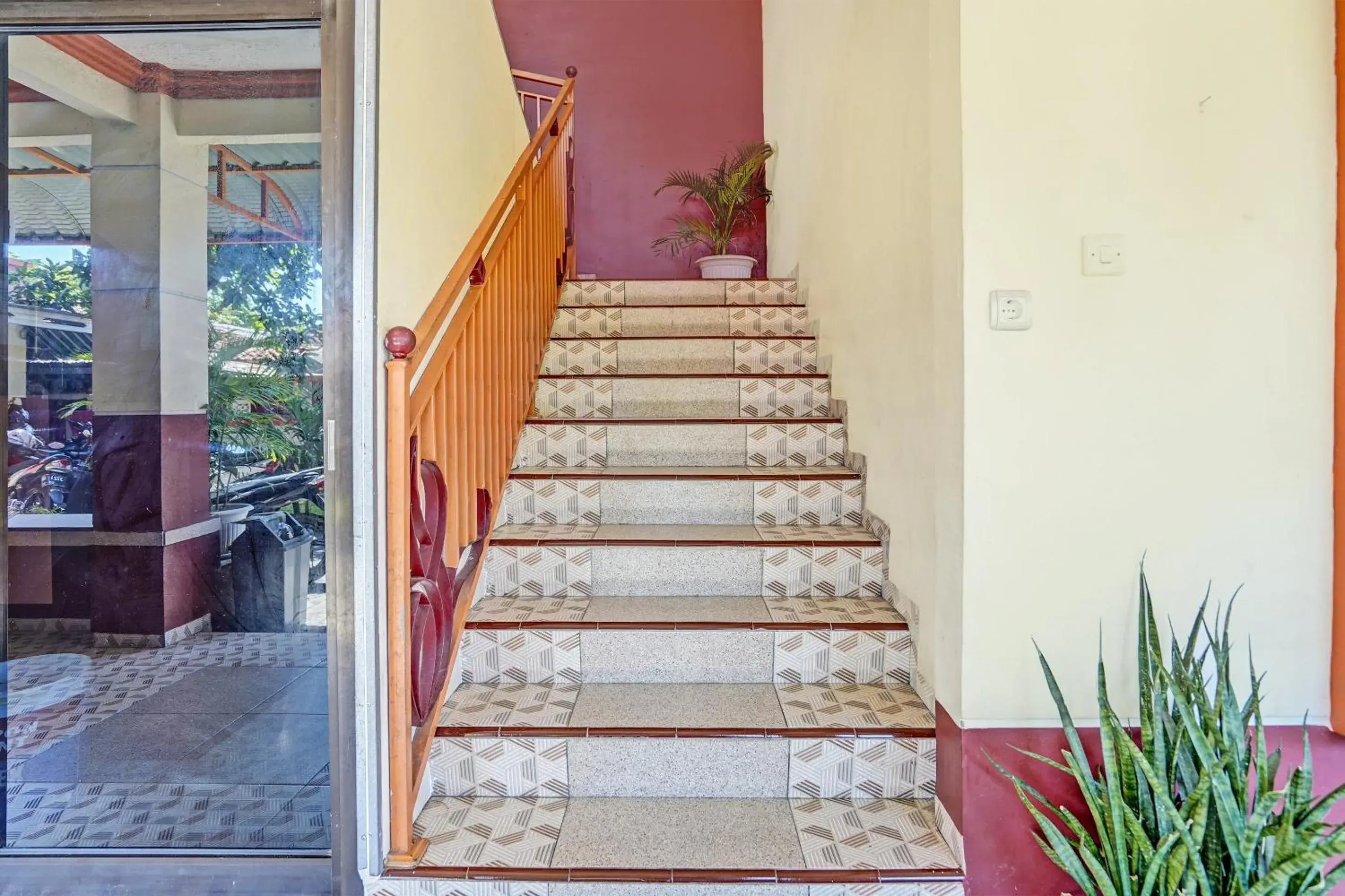 Lobby or reception in Hotel O Penginapan Kangean SyariahNearTaman Merdeka Kalianget Lobby or reception in Hotel O Penginapan Kangean SyariahNearTaman Merdeka Kalianget