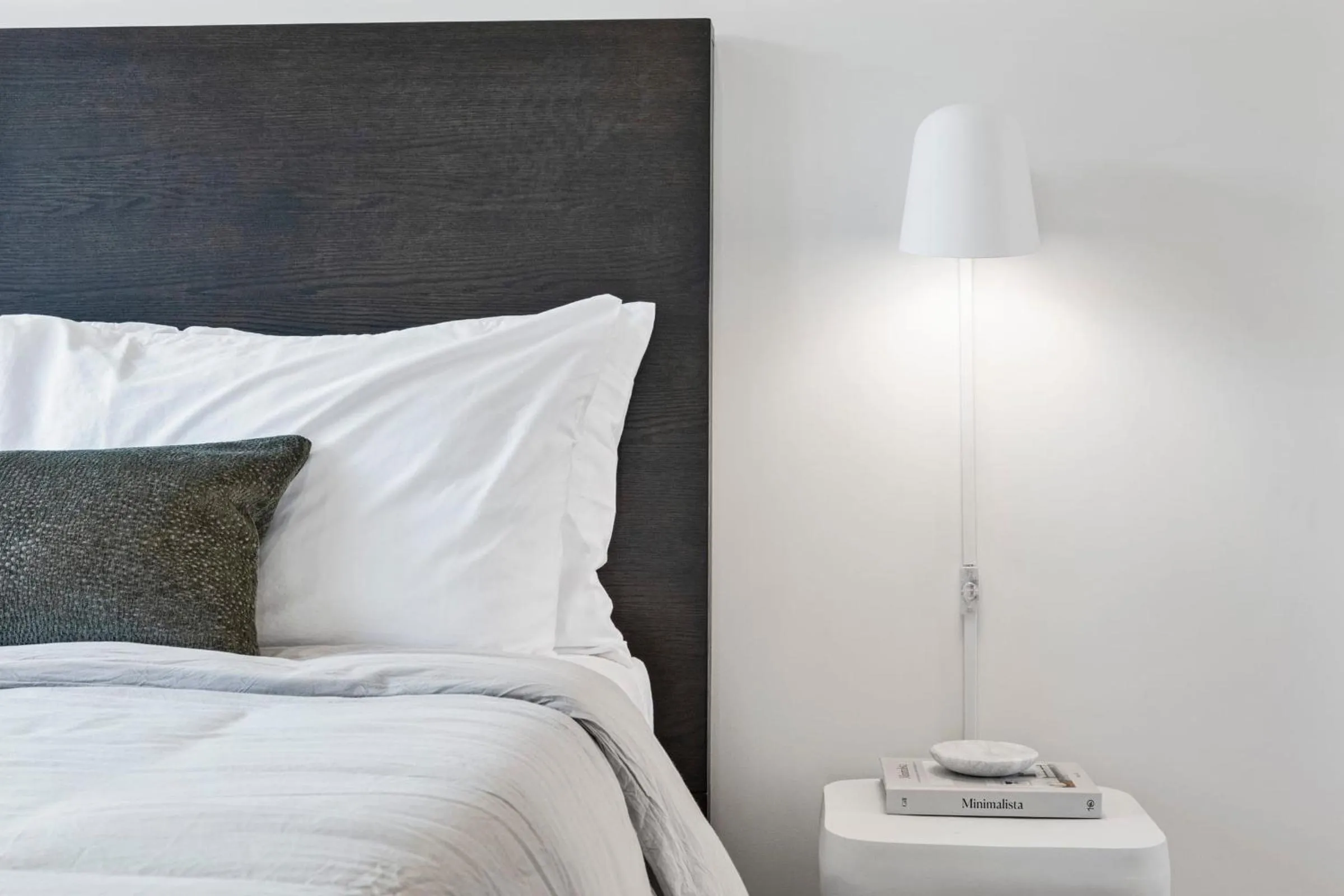 Bed in Casa Jardin - Boutique Suites in Downtown Santa Barbara