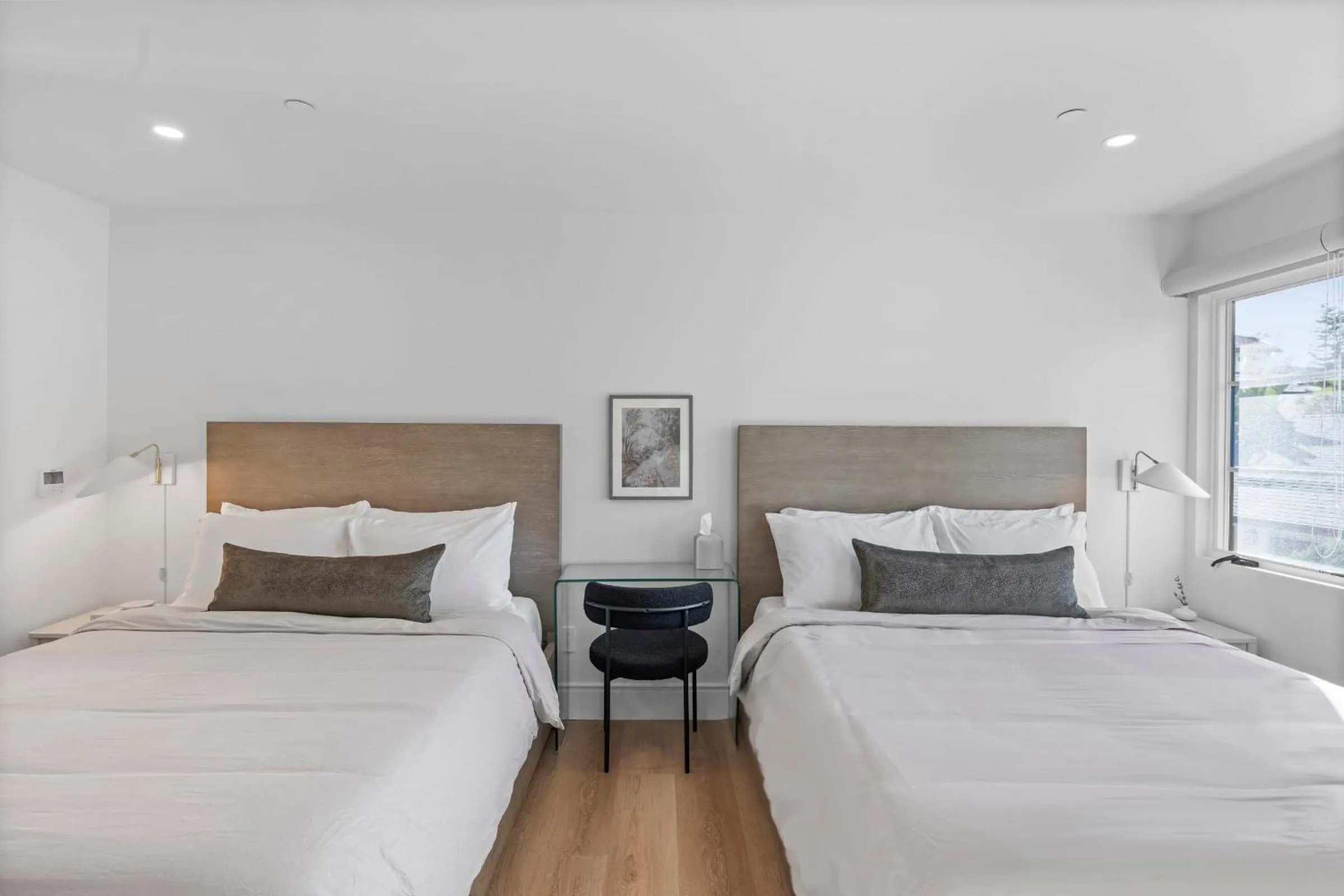 Bed in Casa Jardin - Boutique Suites in Downtown Santa Barbara