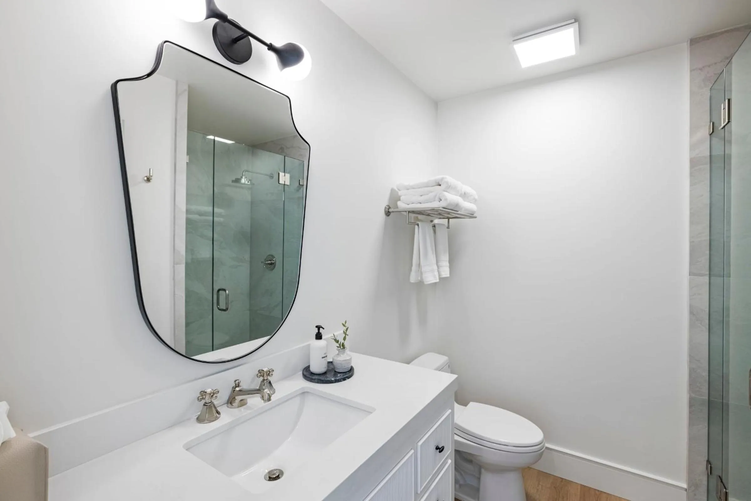 Bathroom in Casa Jardin - Boutique Suites in Downtown Santa Barbara