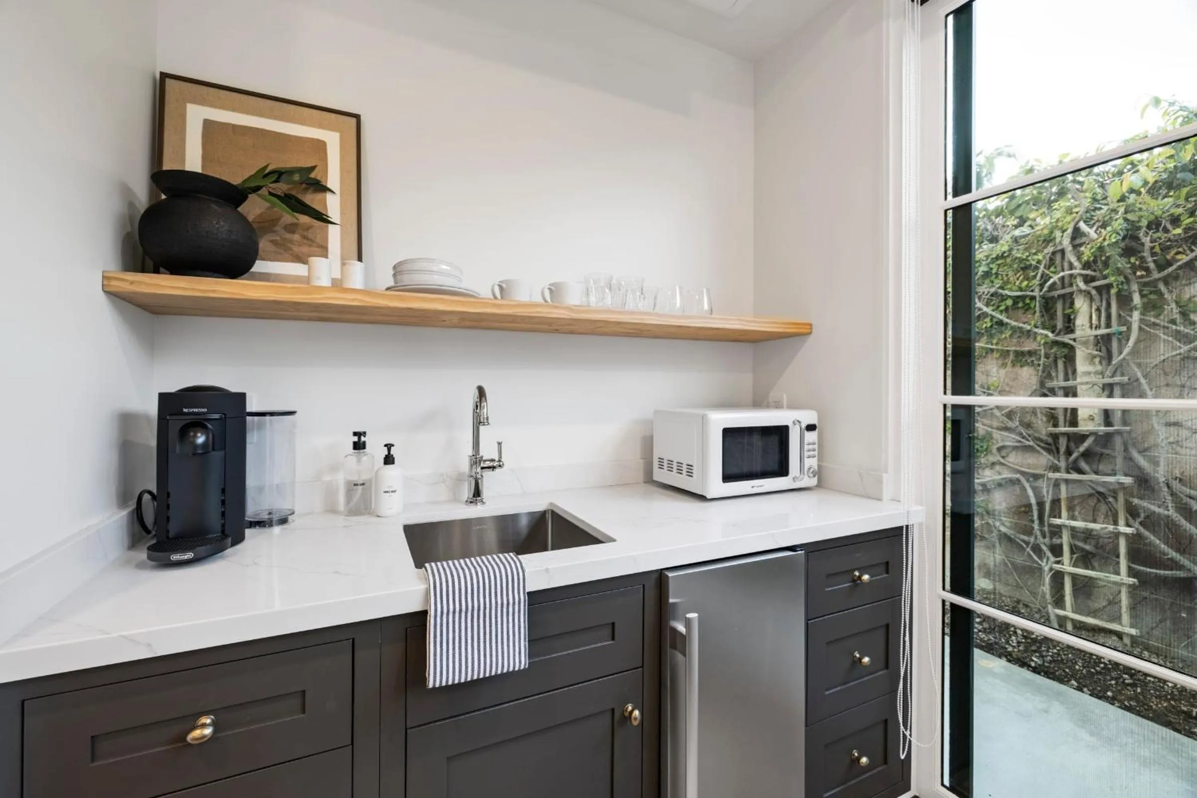 Coffee/tea facilities in Casa Jardin - Boutique Suites in Downtown Santa Barbara