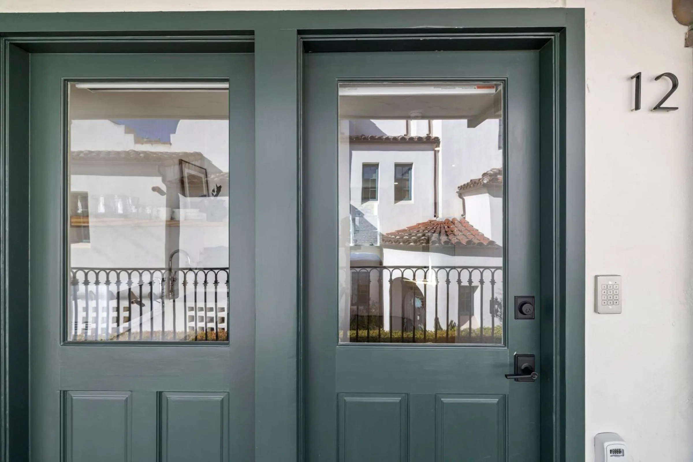 Facade/entrance in Casa Jardin - Boutique Suites in Downtown Santa Barbara
