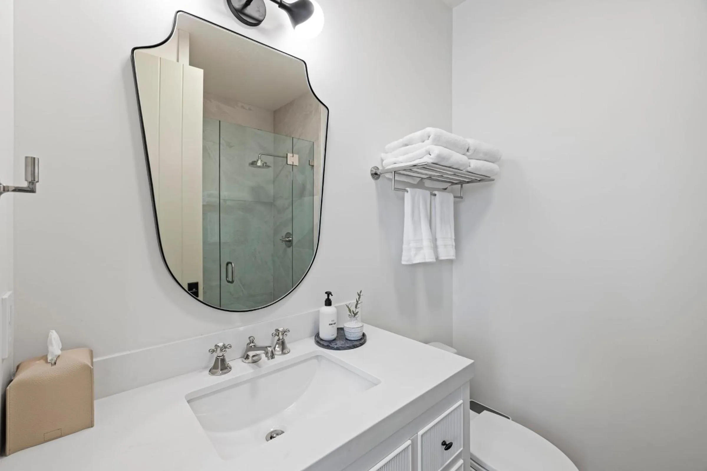 Bathroom in Casa Jardin - Boutique Suites in Downtown Santa Barbara