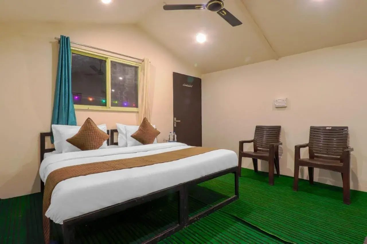 Bedroom, Bed in The Hill Mount Resort Shivpuri Bedroom, Bed in The Hill Mount Resort Shivpuri