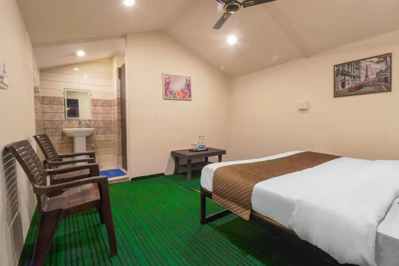 Bedroom, Bed in The Hill Mount Resort Shivpuri Bedroom, Bed in The Hill Mount Resort Shivpuri