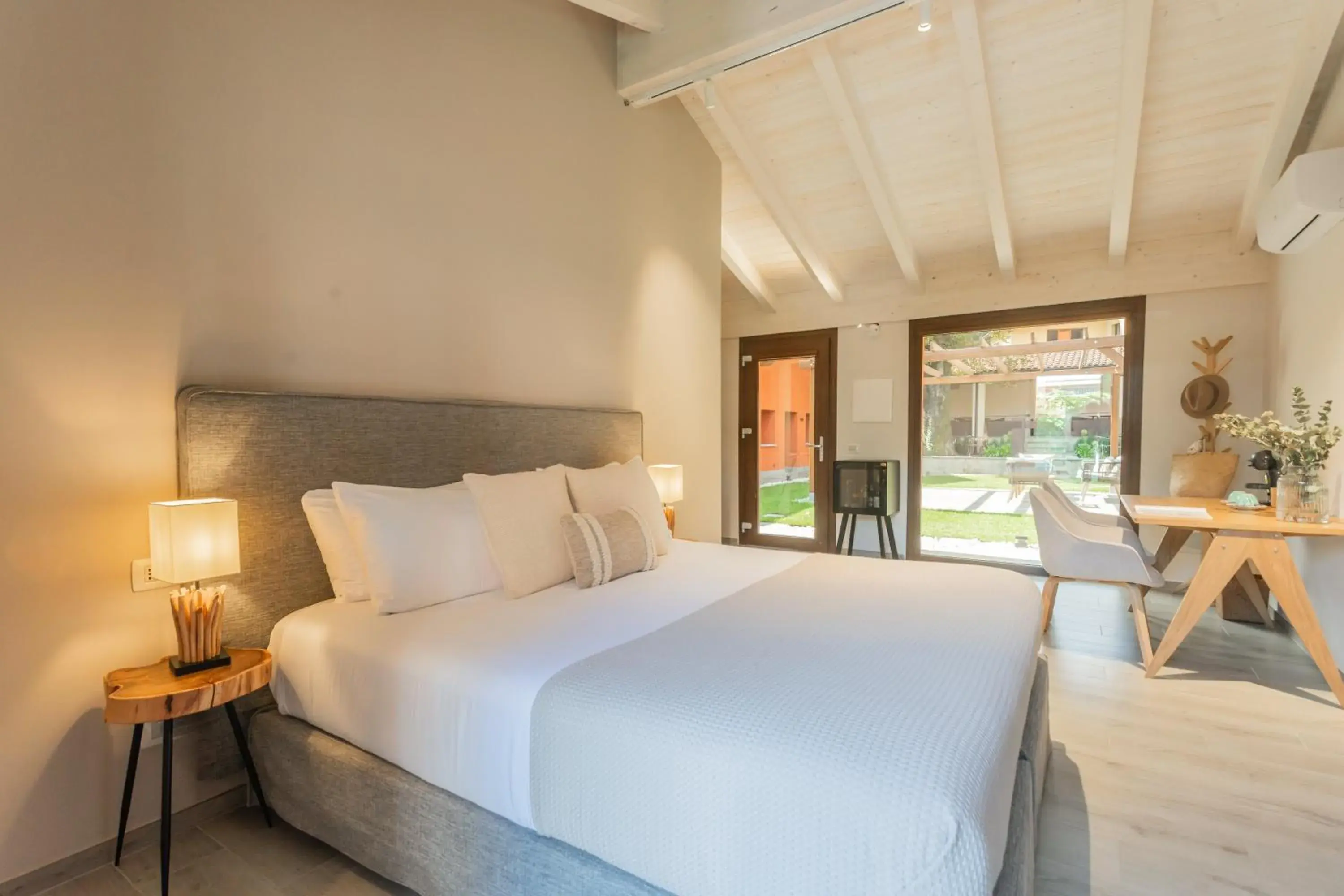 Superior King Room in Villa Il Platano Superior King Room in Villa Il Platano