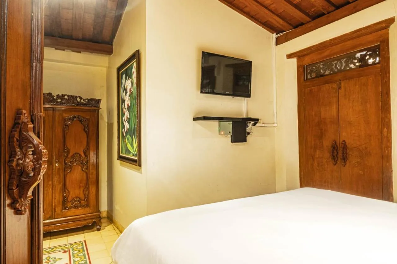 Bed in nDalem Kartowikoro 1835