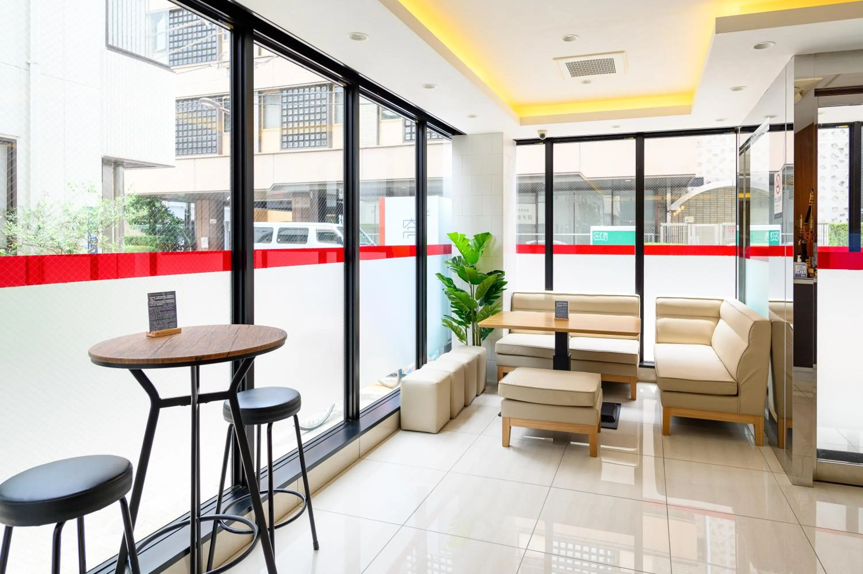 Seating area in Ueno Woo Hotel