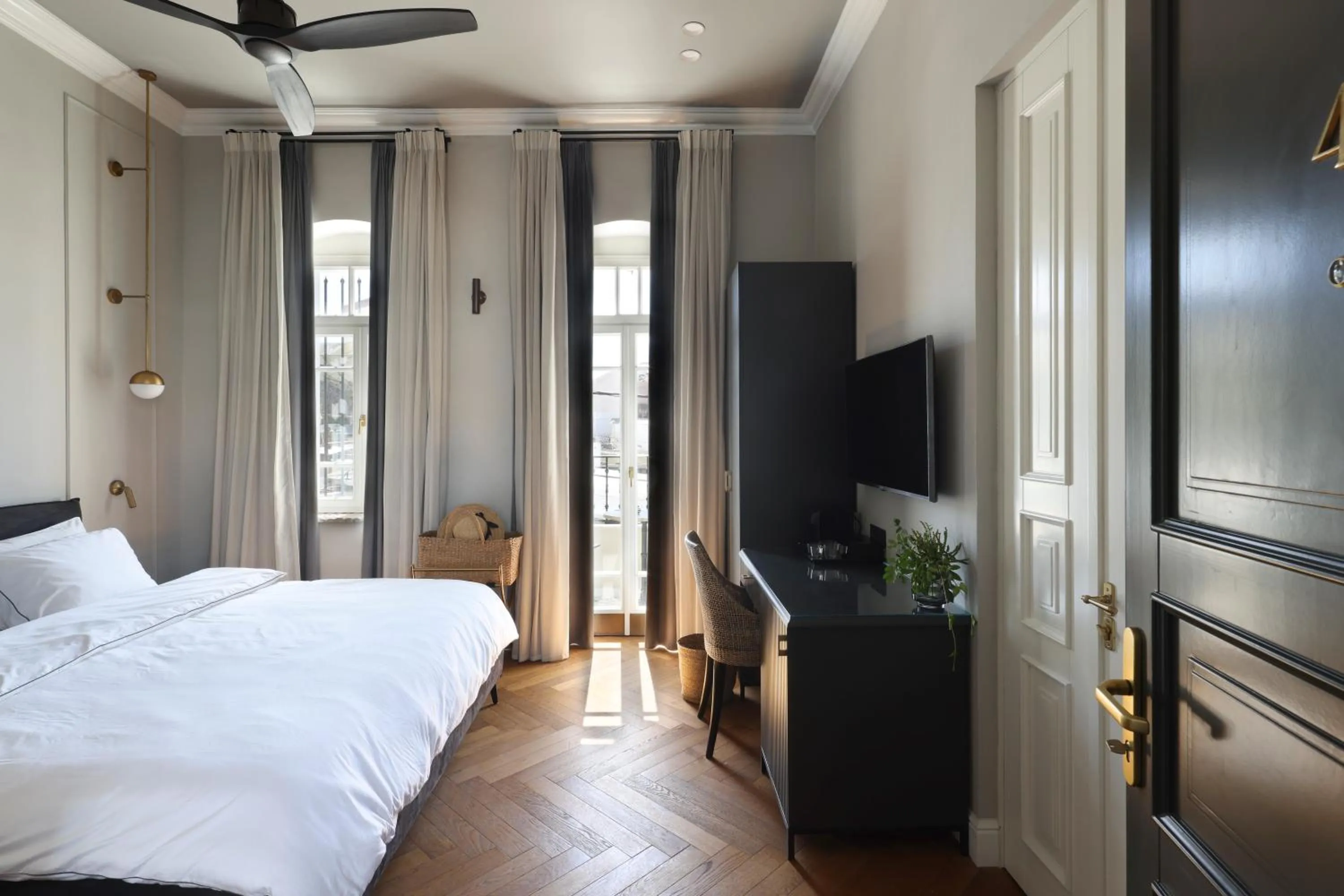 Bed in Allegro Neve Tzedek Boutique Suites - By HOMY