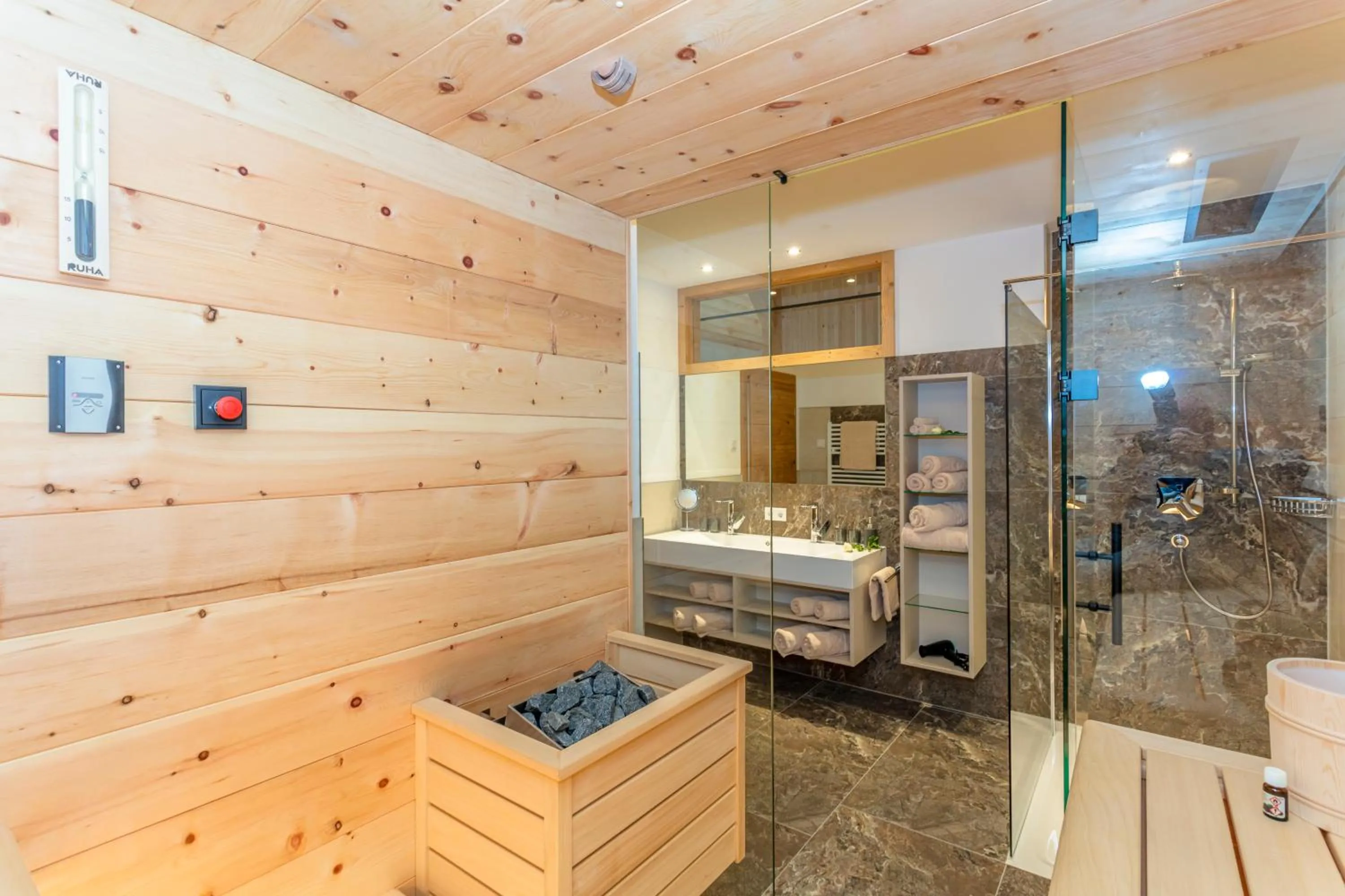 Shower in Biobauernhof Schneiderbauer