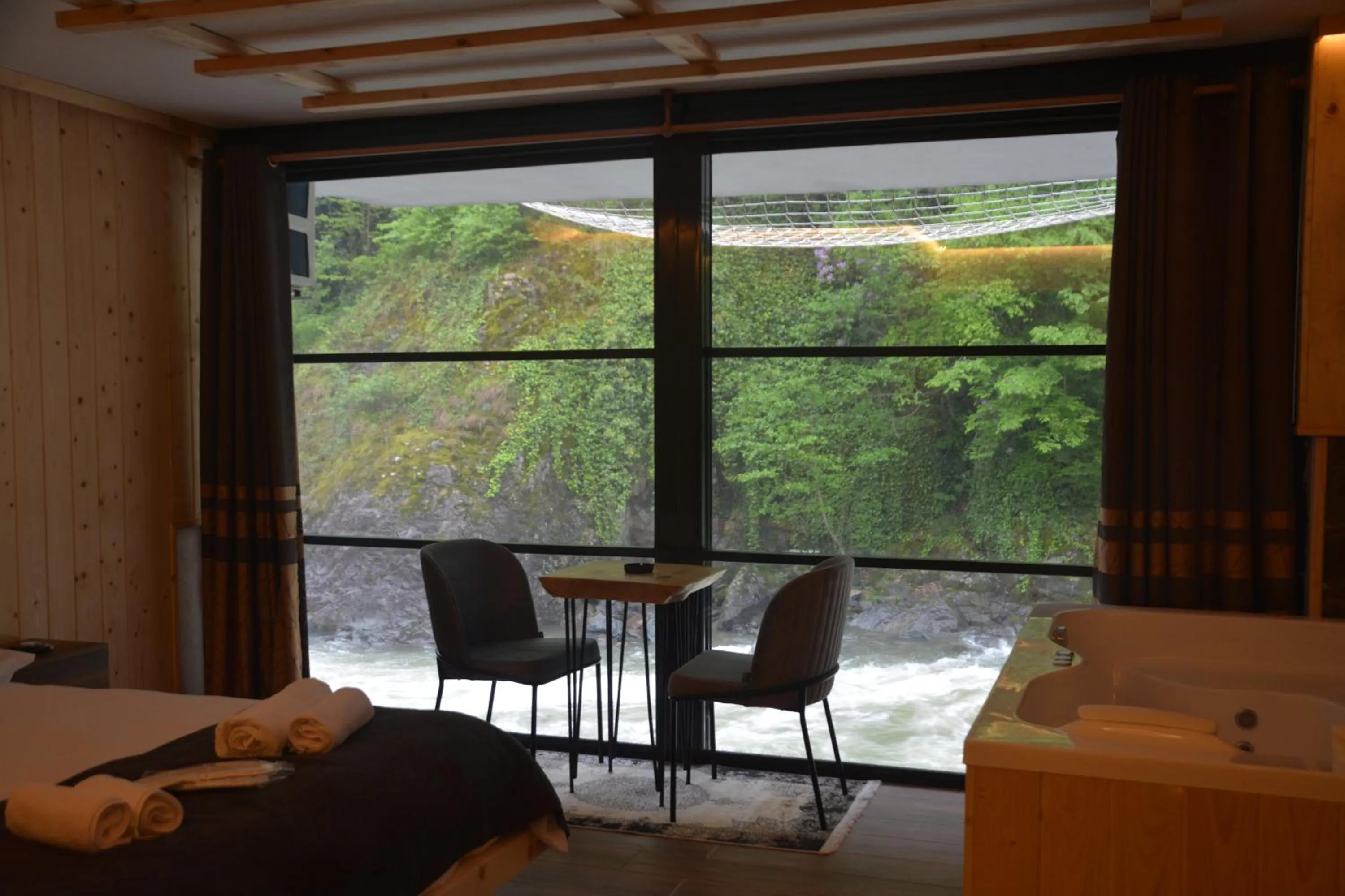 DOĞAL SUİT BUNGALOV