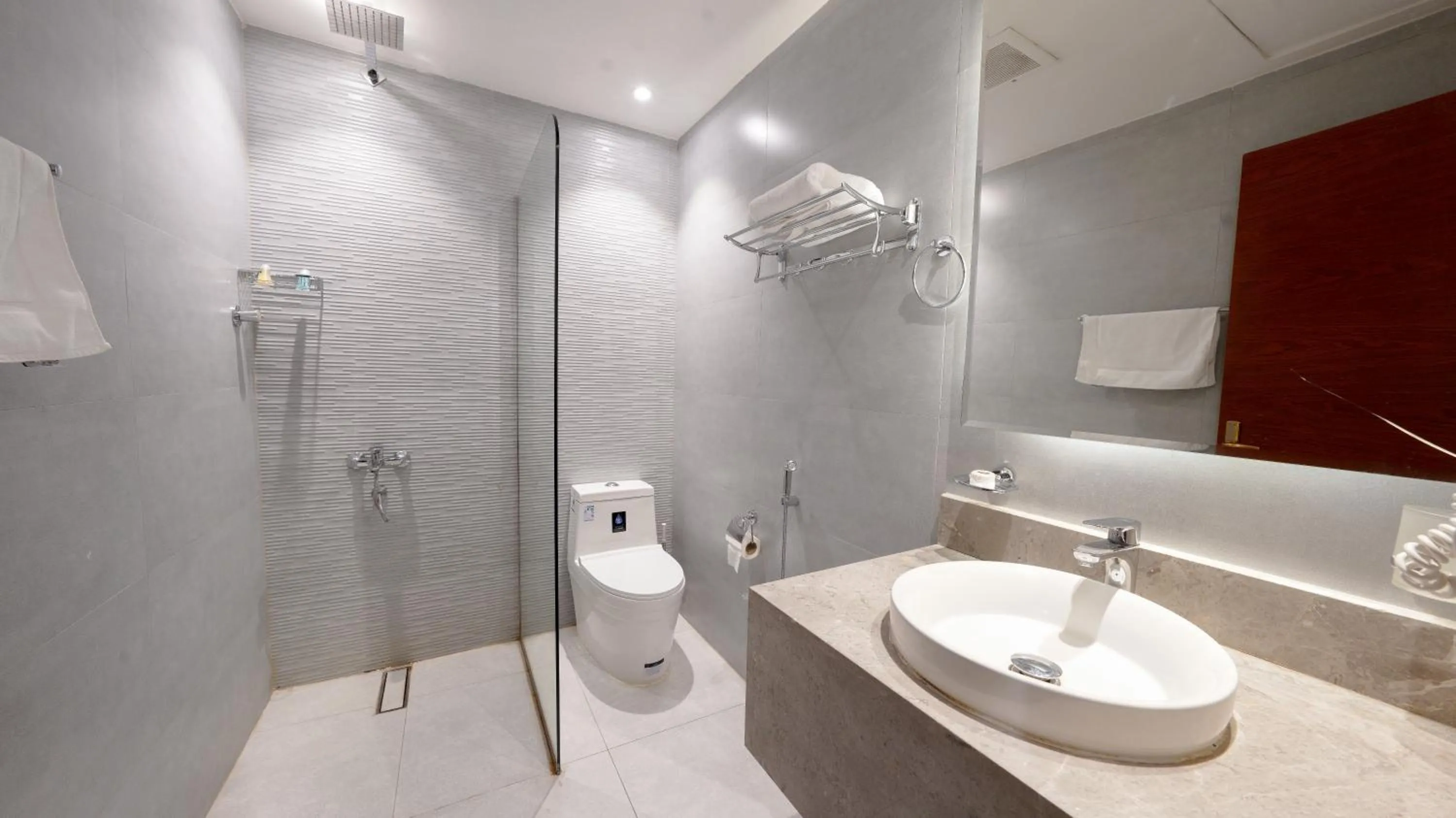 Public Bath in Al Masem Serviced Apartments - Al Olaya - Exit 5