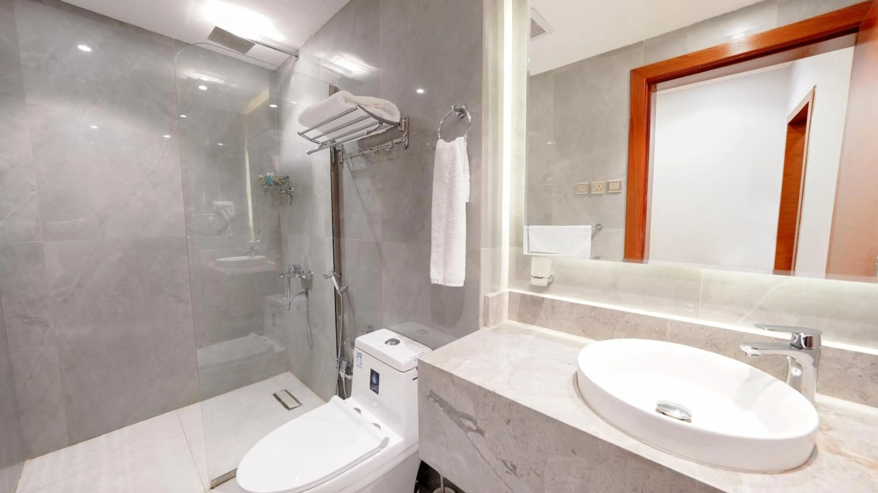 Bathroom in Al Masem Serviced Apartments - Al Olaya - Exit 5