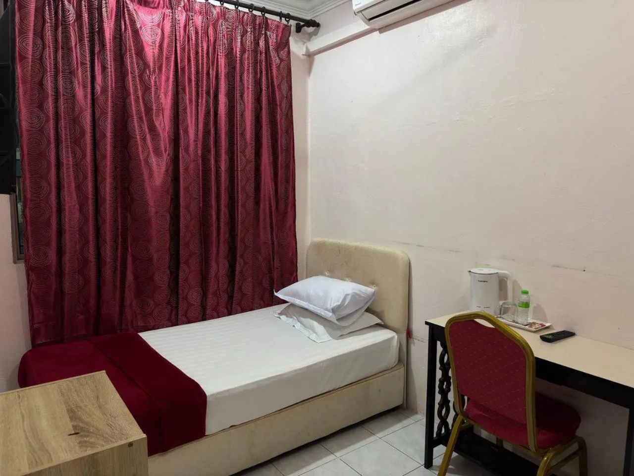 Bedroom, Bed in Darul Salam Orkid Inn