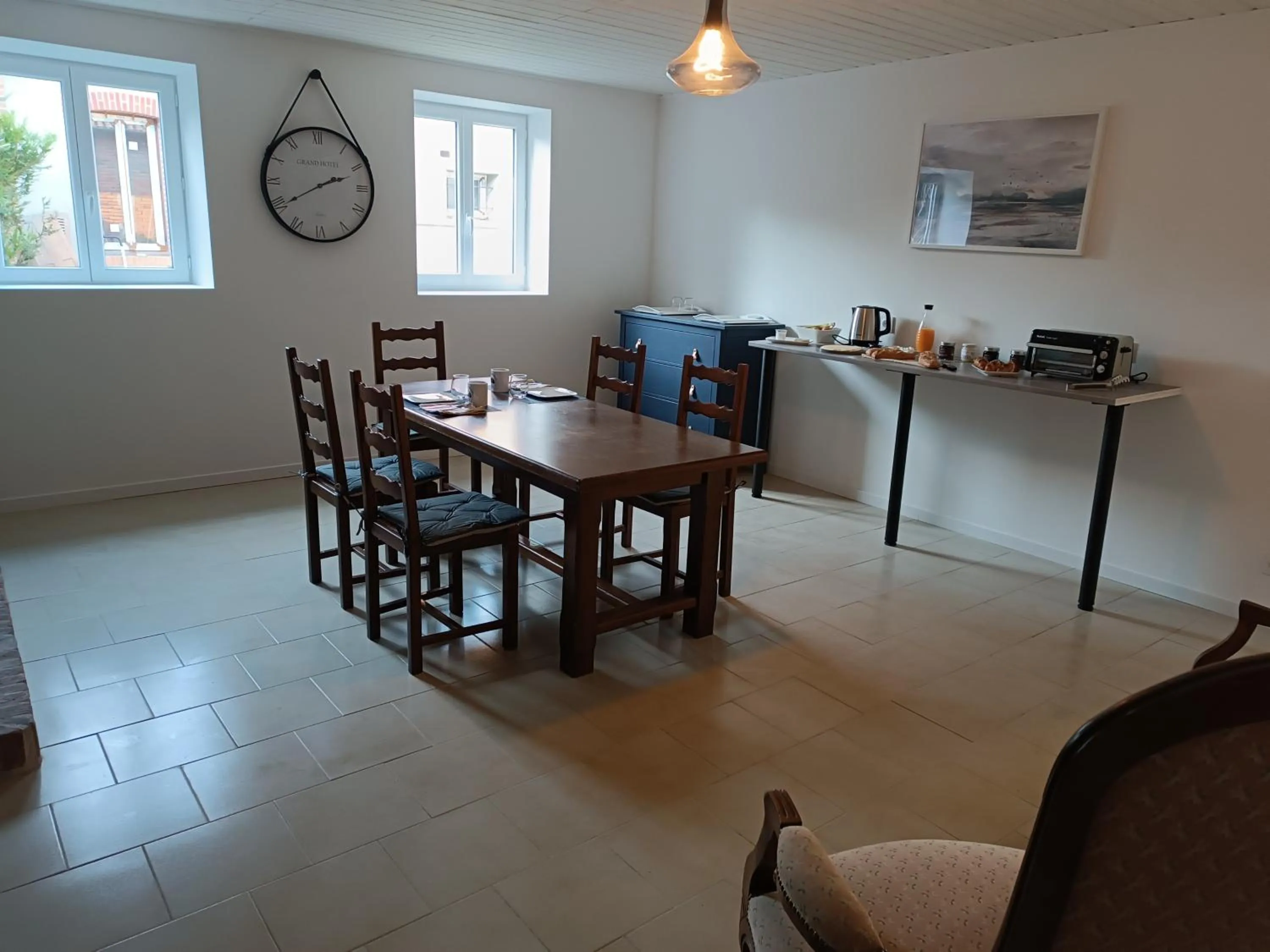 Restaurant/Places to Eat in A l'Ombre des Bois, Chambre double vue jardin