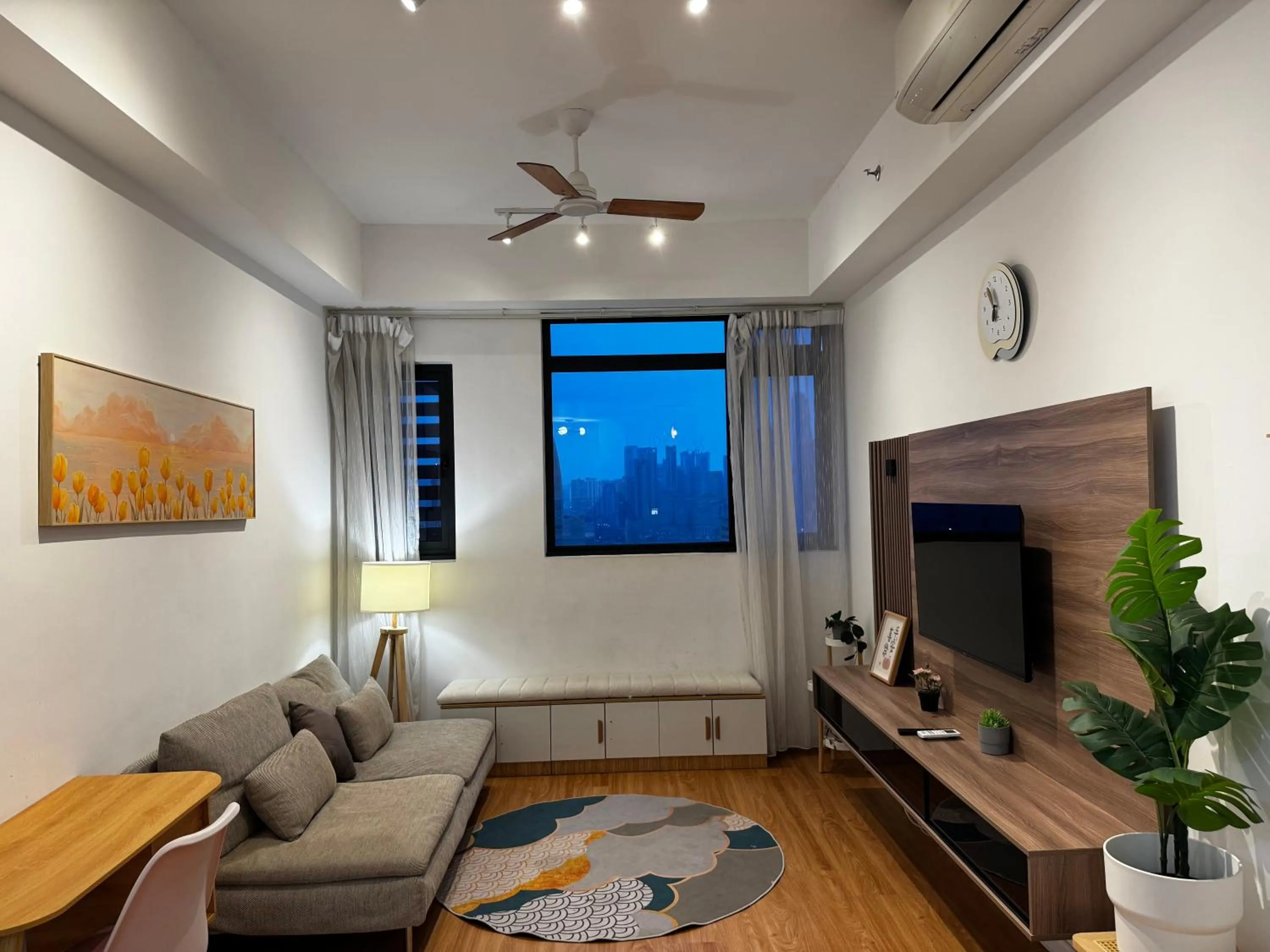 TV and multimedia in Chambers Suites KL