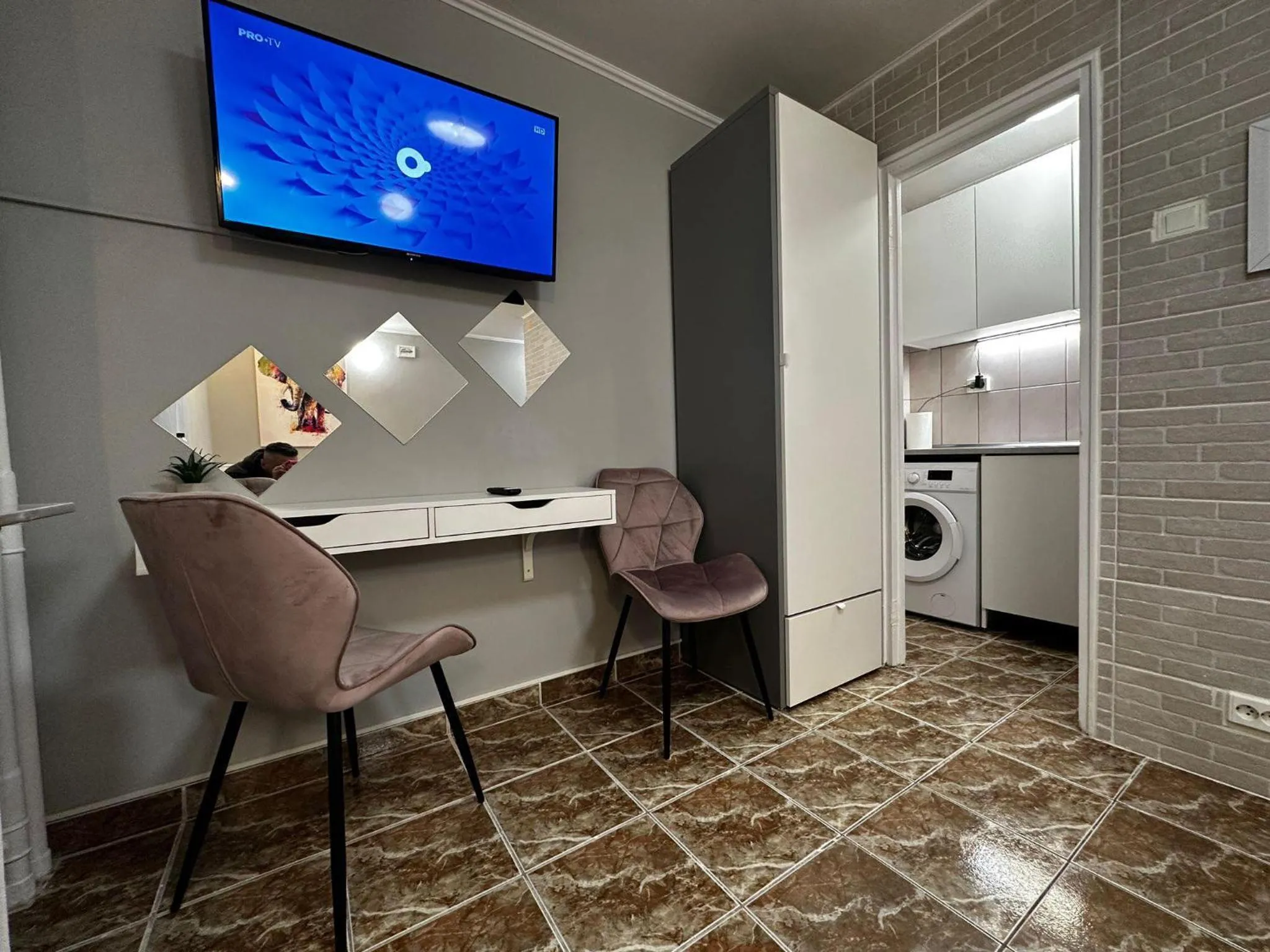 One Room Apartment Decebal