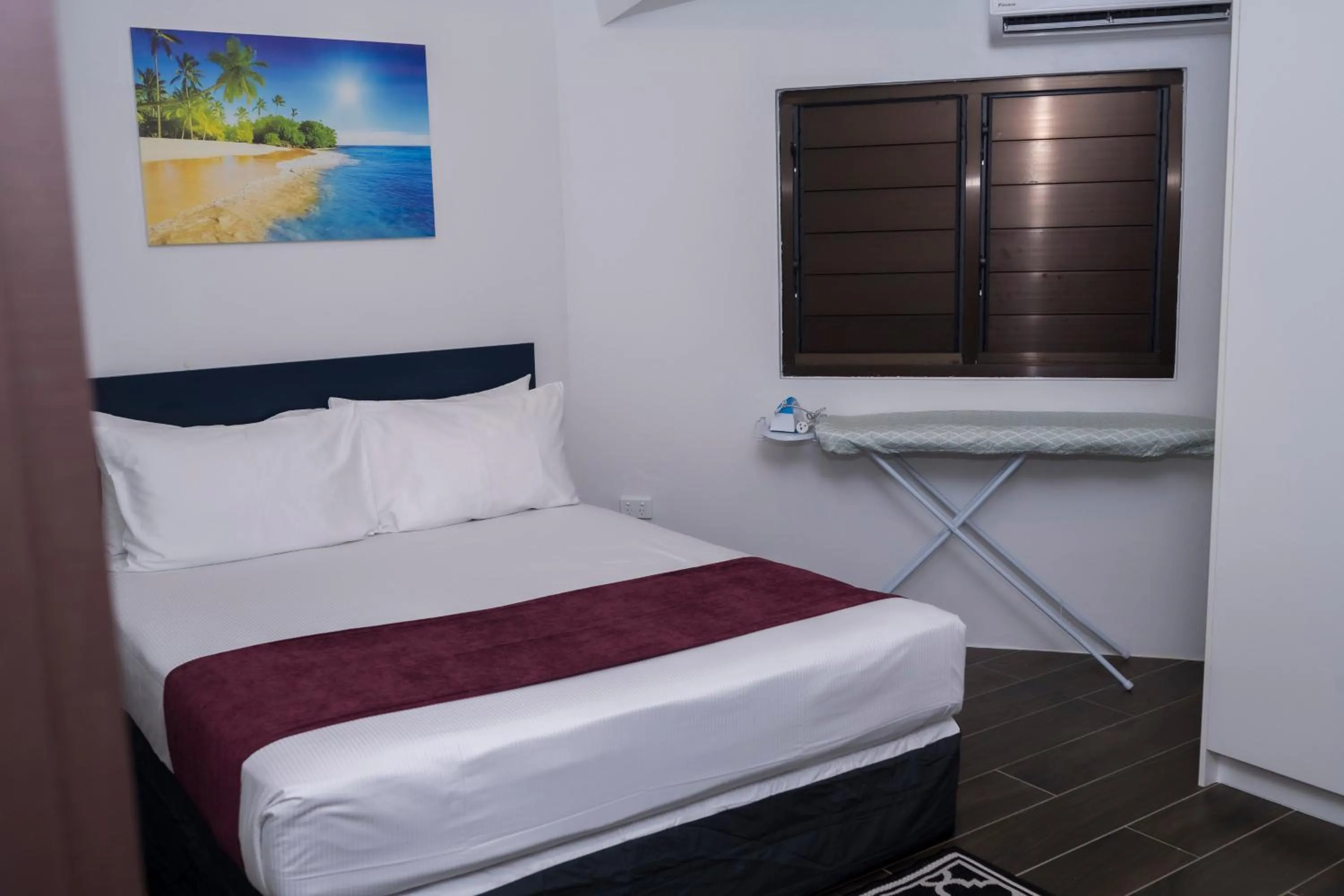 Bedroom, Bed in Garden Apartments