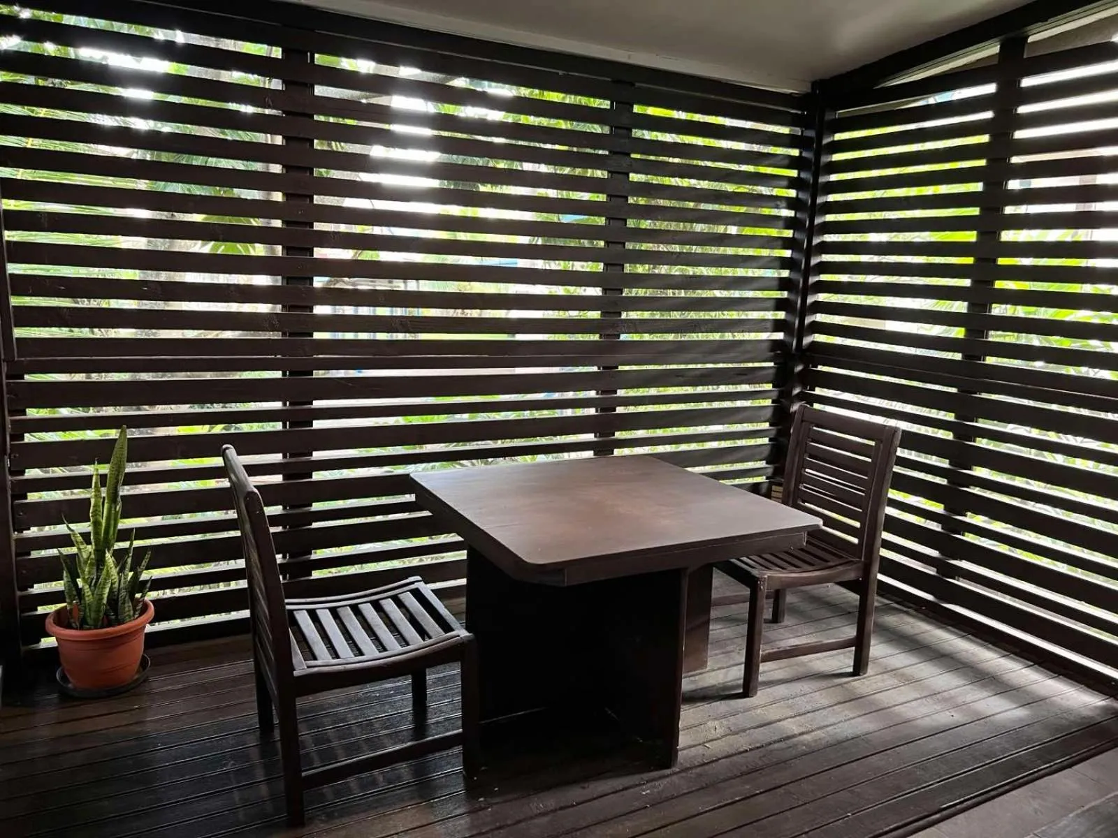 Restaurant/places to eat in Garden Apartments