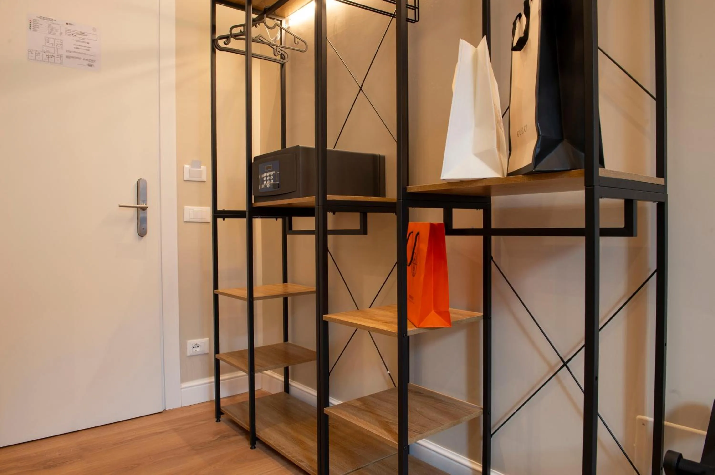 wardrobe in Hotel AD Suites Nazionale