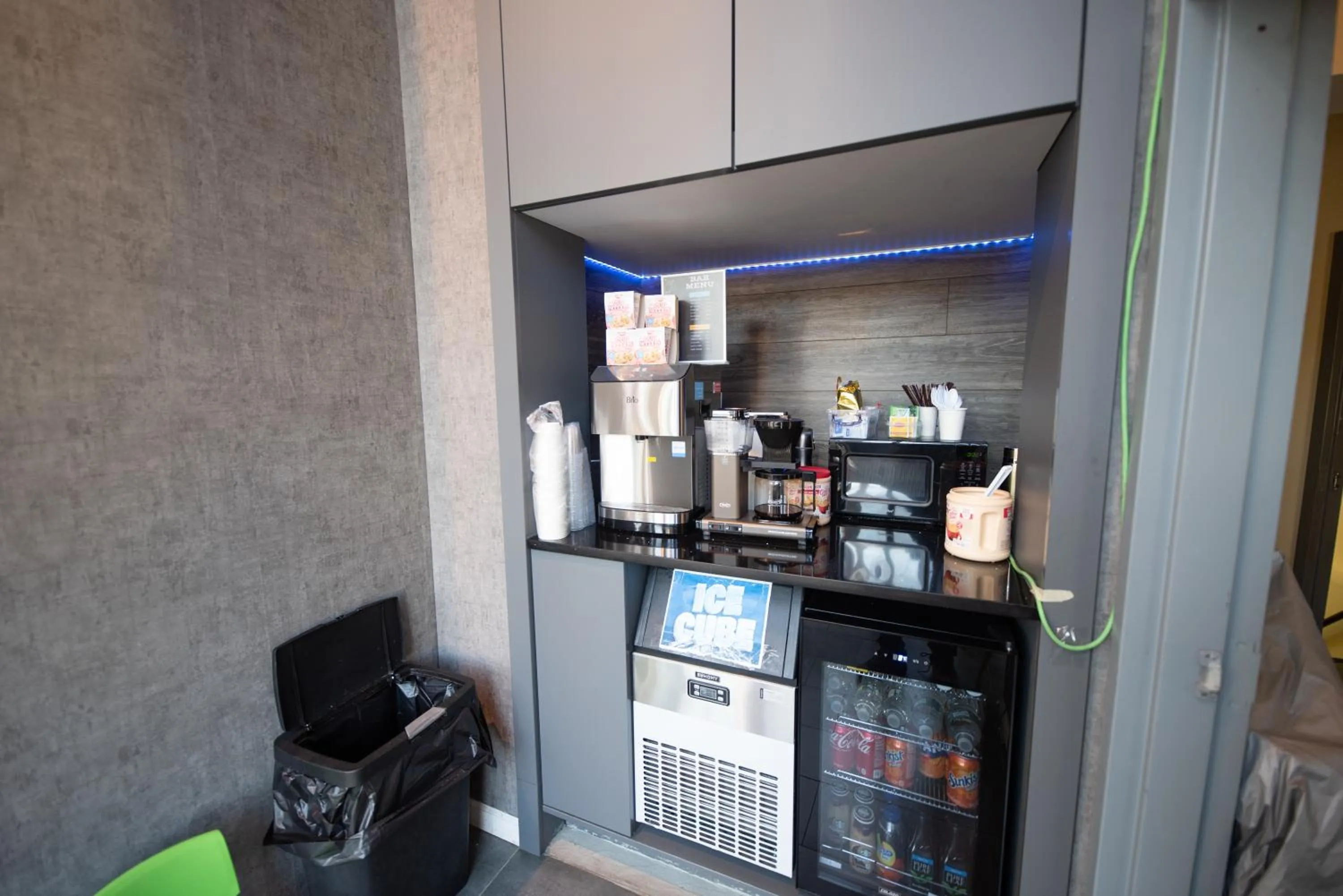 Property building in Flushing Garden Hotel