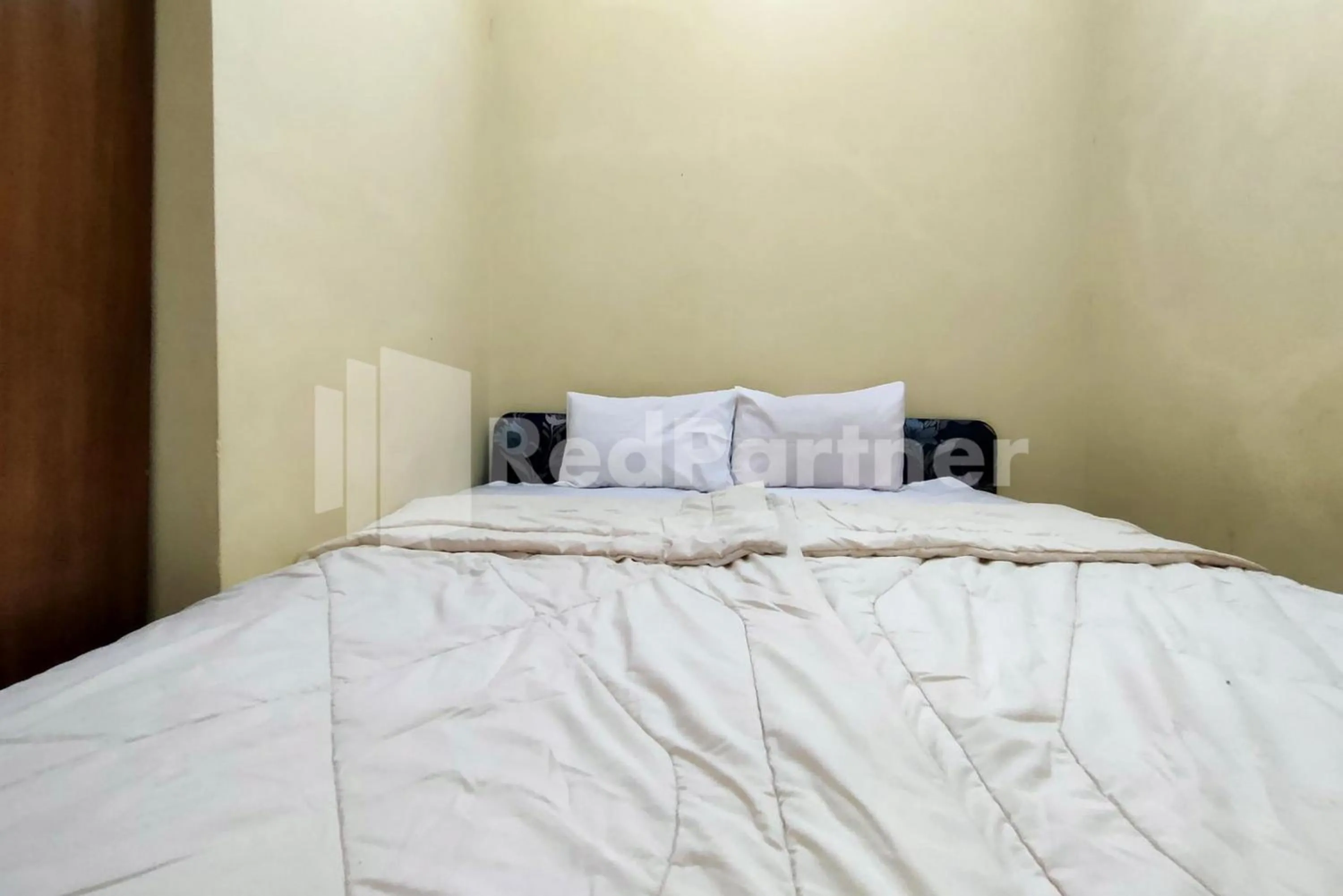 Bedroom, Bed in Sakeena Syariah Purwodadi RedPartner