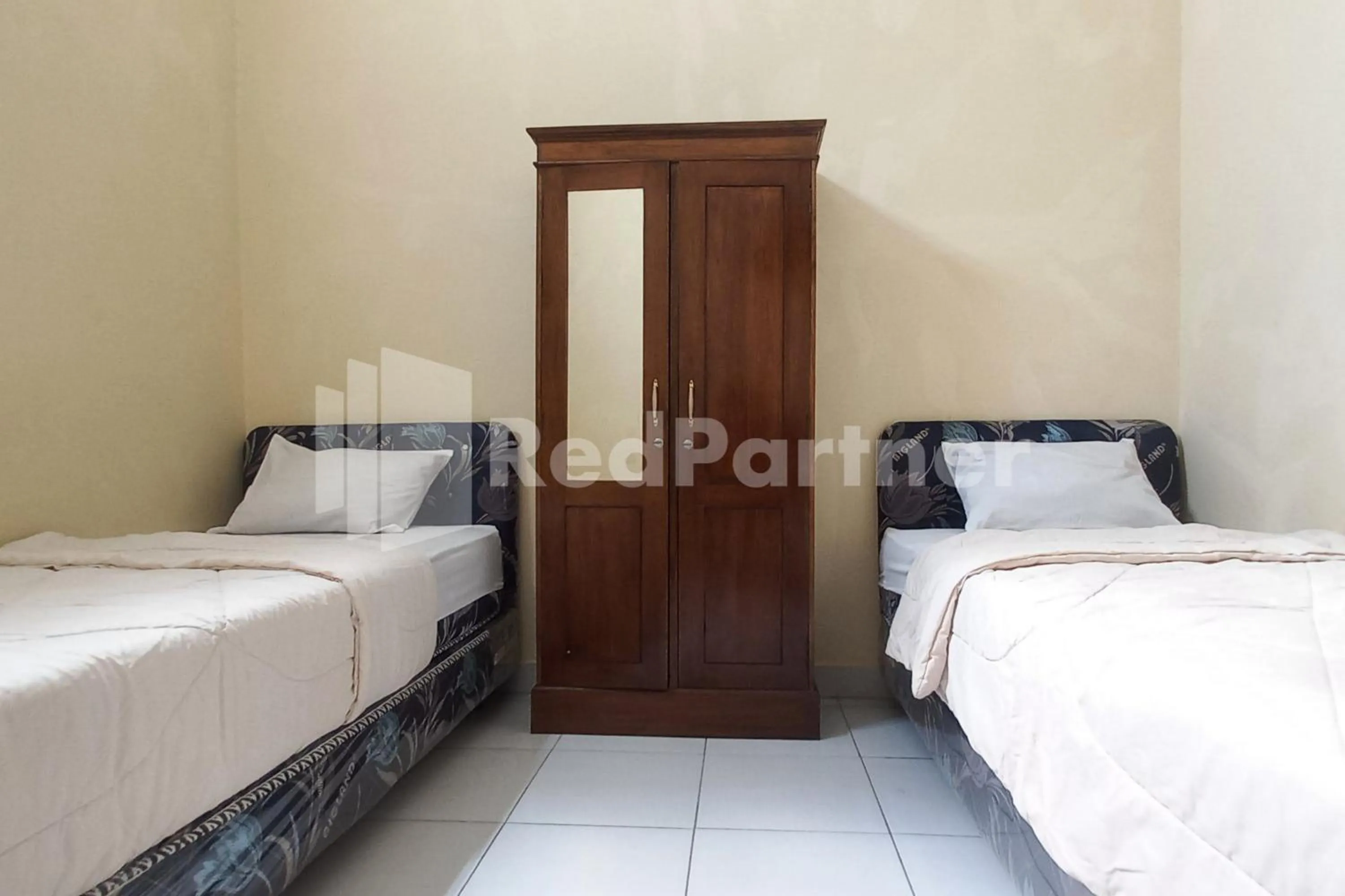 Bedroom, Bed in Sakeena Syariah Purwodadi RedPartner