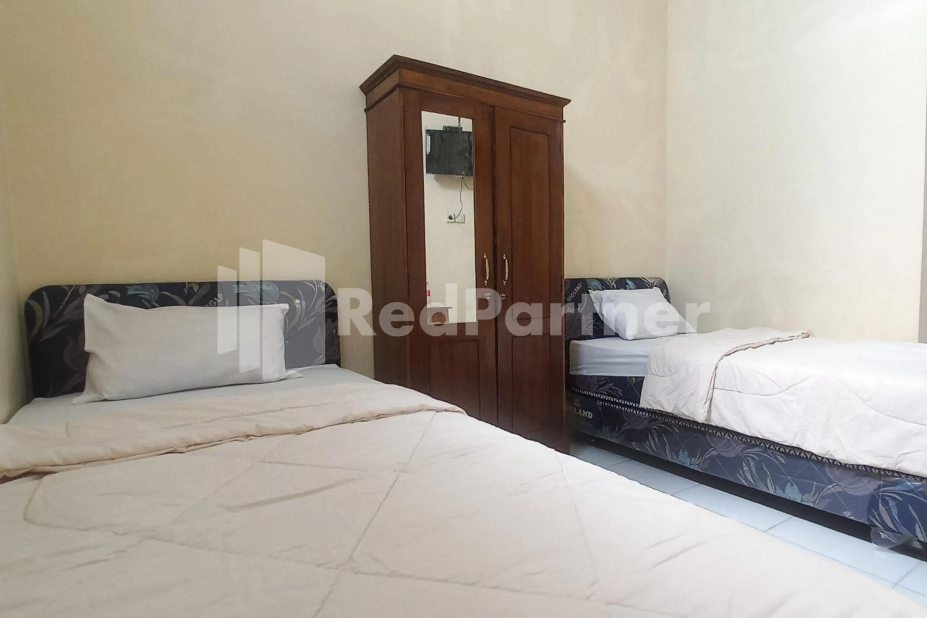 Bedroom, Bed in Sakeena Syariah Purwodadi RedPartner
