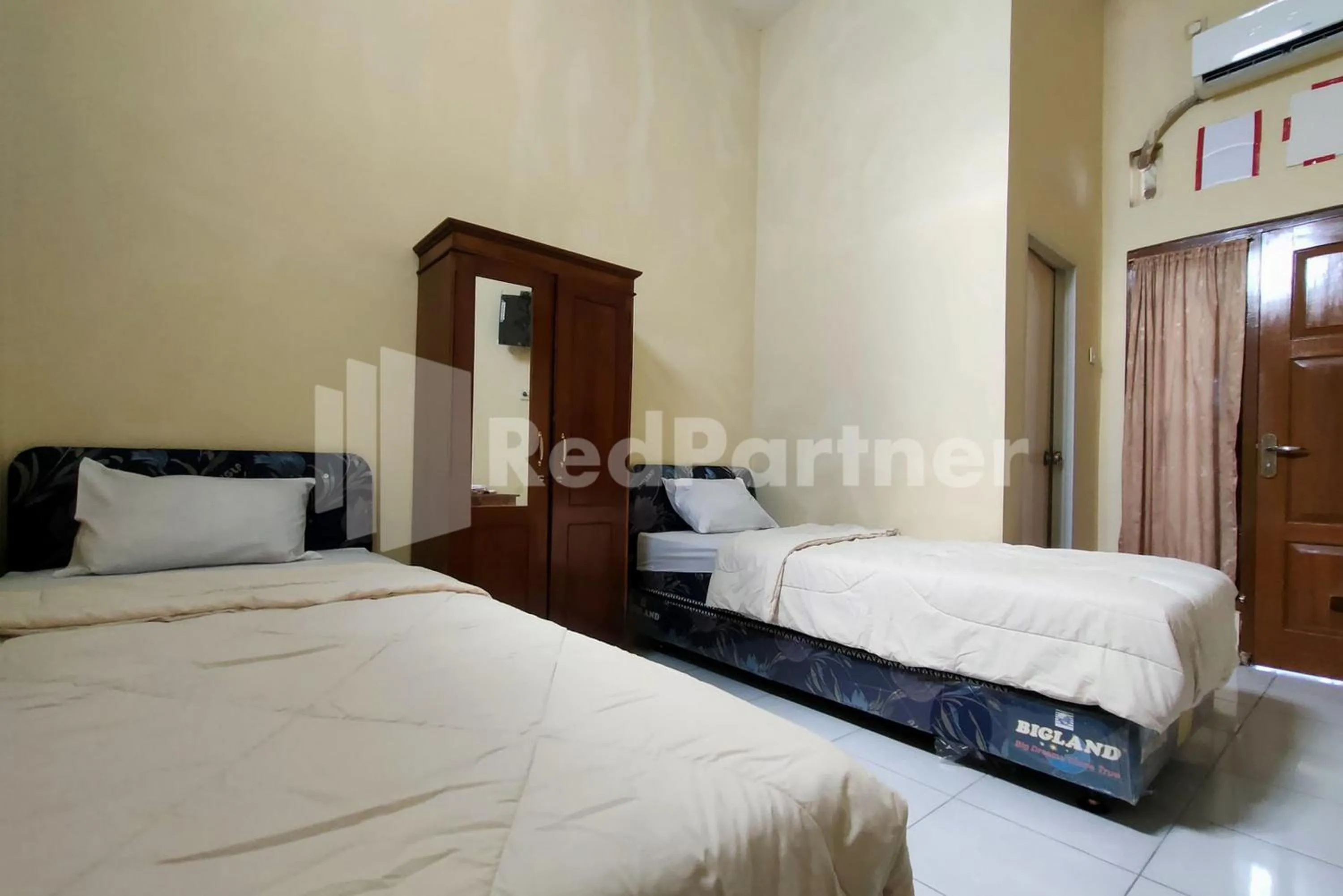 Bedroom, Bed in Sakeena Syariah Purwodadi RedPartner