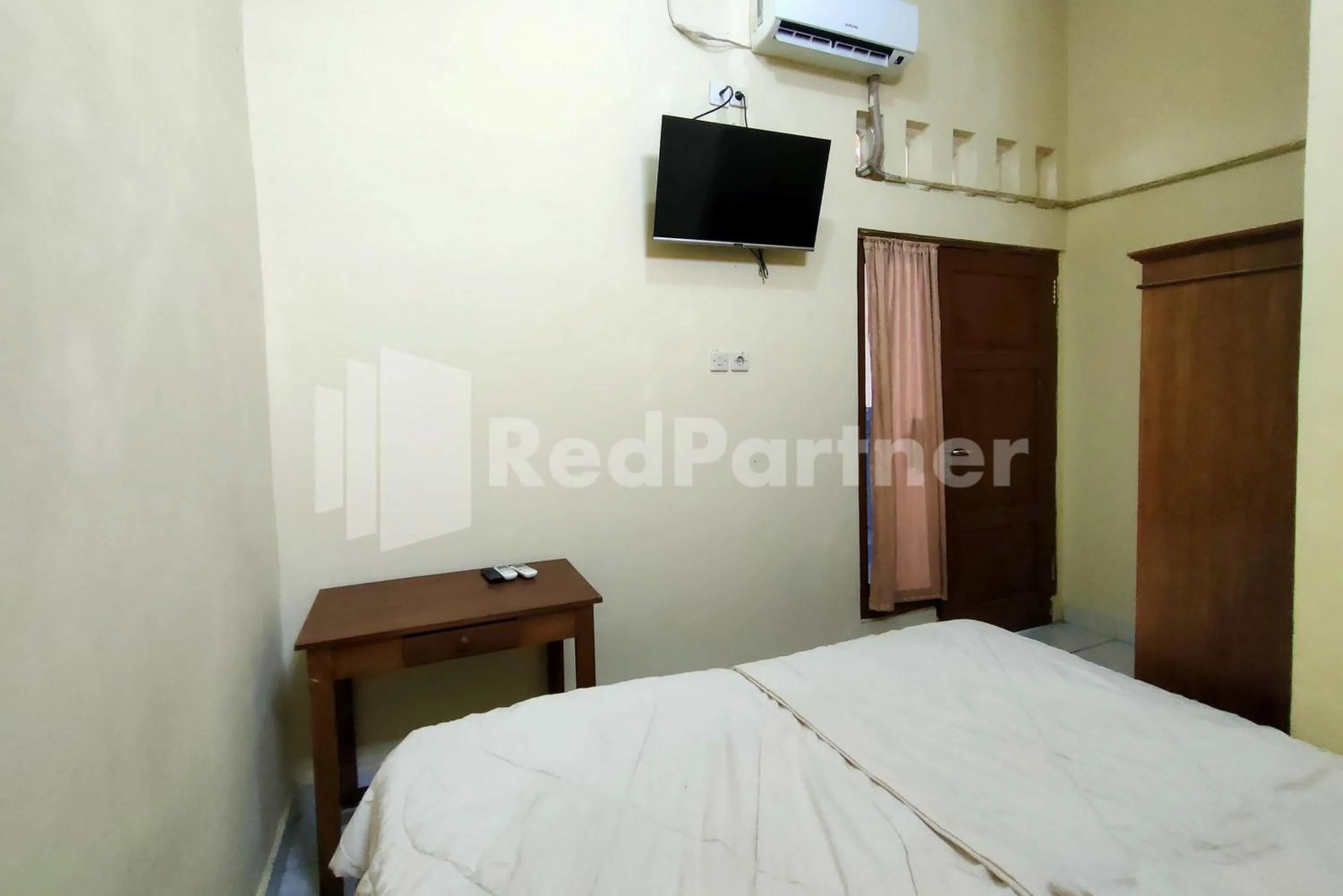 Bedroom, Bed in Sakeena Syariah Purwodadi RedPartner