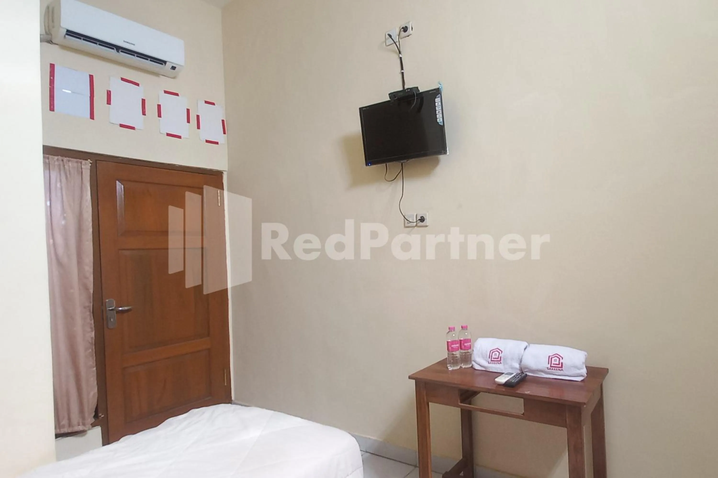 Bedroom, Bed in Sakeena Syariah Purwodadi RedPartner